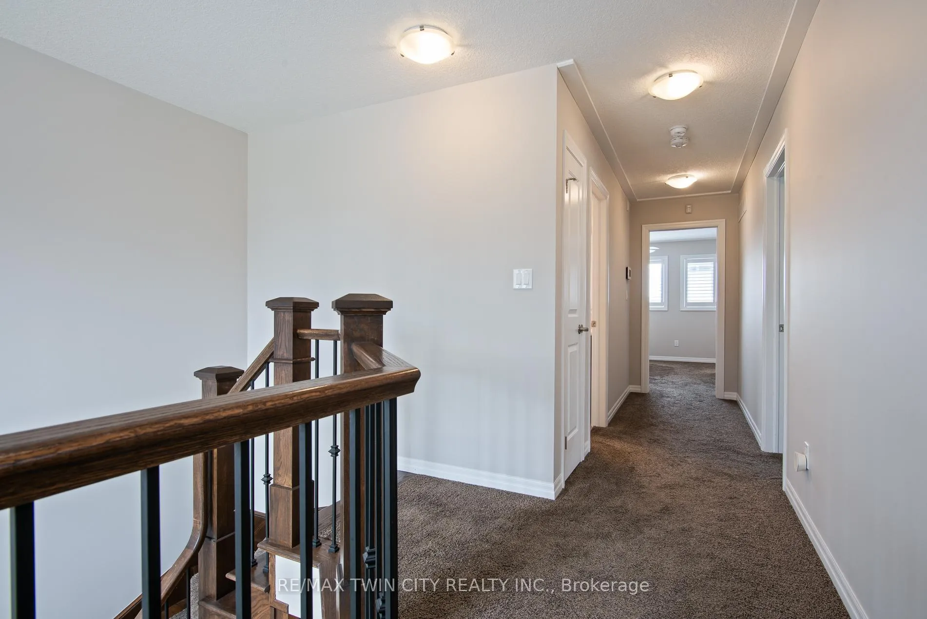 Photo 38 of 255 Falconridge Drive, Kitchener — HOMEH