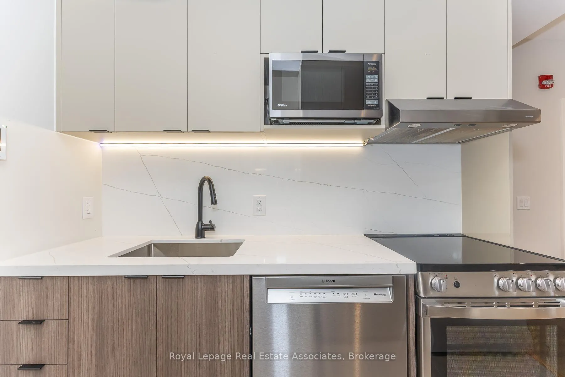 Photo 7 of Unit 302, 1000 Bathurst Street, Toronto, The Annex — HOMEH