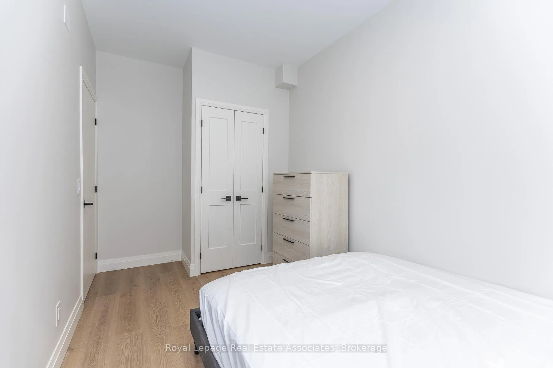 Photo 15 of Unit 302, 1000 Bathurst Street, Toronto, The Annex — HOMEH