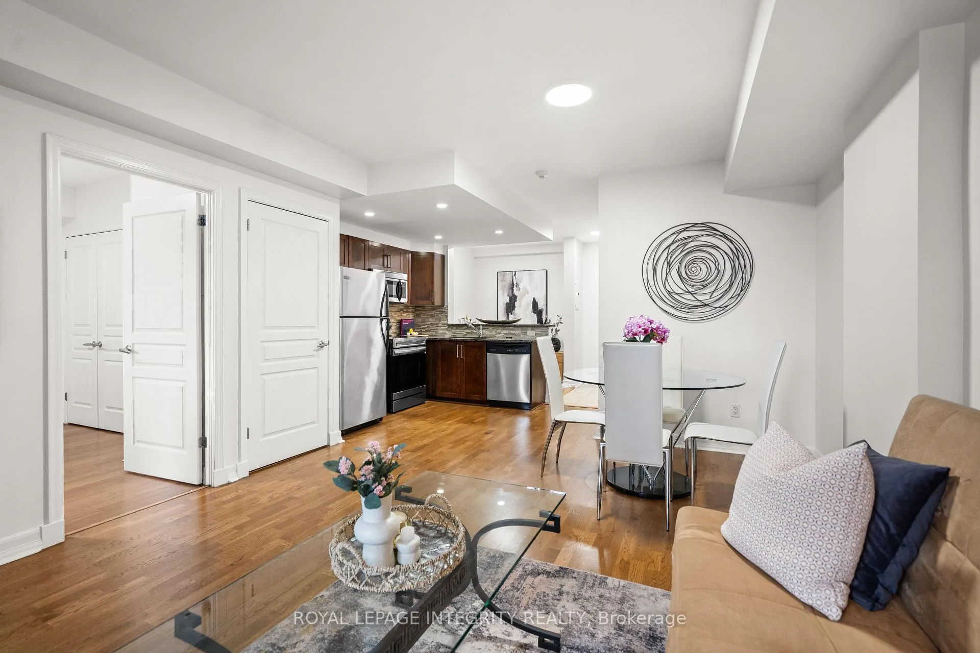 Photo 11 of Unit 710, 200 Besserer Street, Ottawa, Sandy Hill — HOMEH