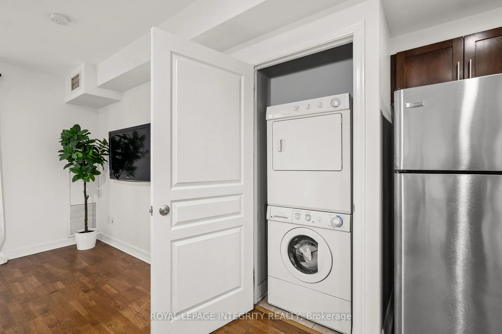 Photo 17 of Unit 710, 200 Besserer Street, Ottawa, Sandy Hill — HOMEH