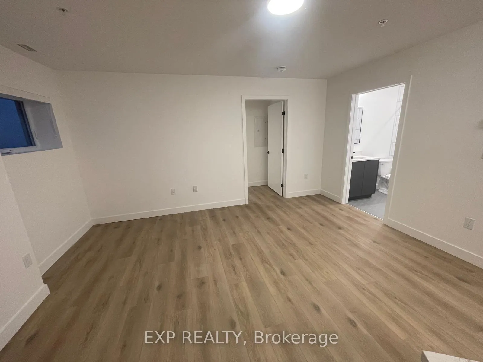 Photo 6 of Unit B15, 1600 James Naismith Drive, Ottawa, Pineview — HOMEH