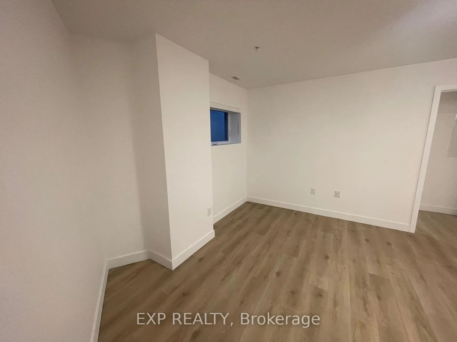 Photo 7 of Unit B15, 1600 James Naismith Drive, Ottawa, Pineview — HOMEH
