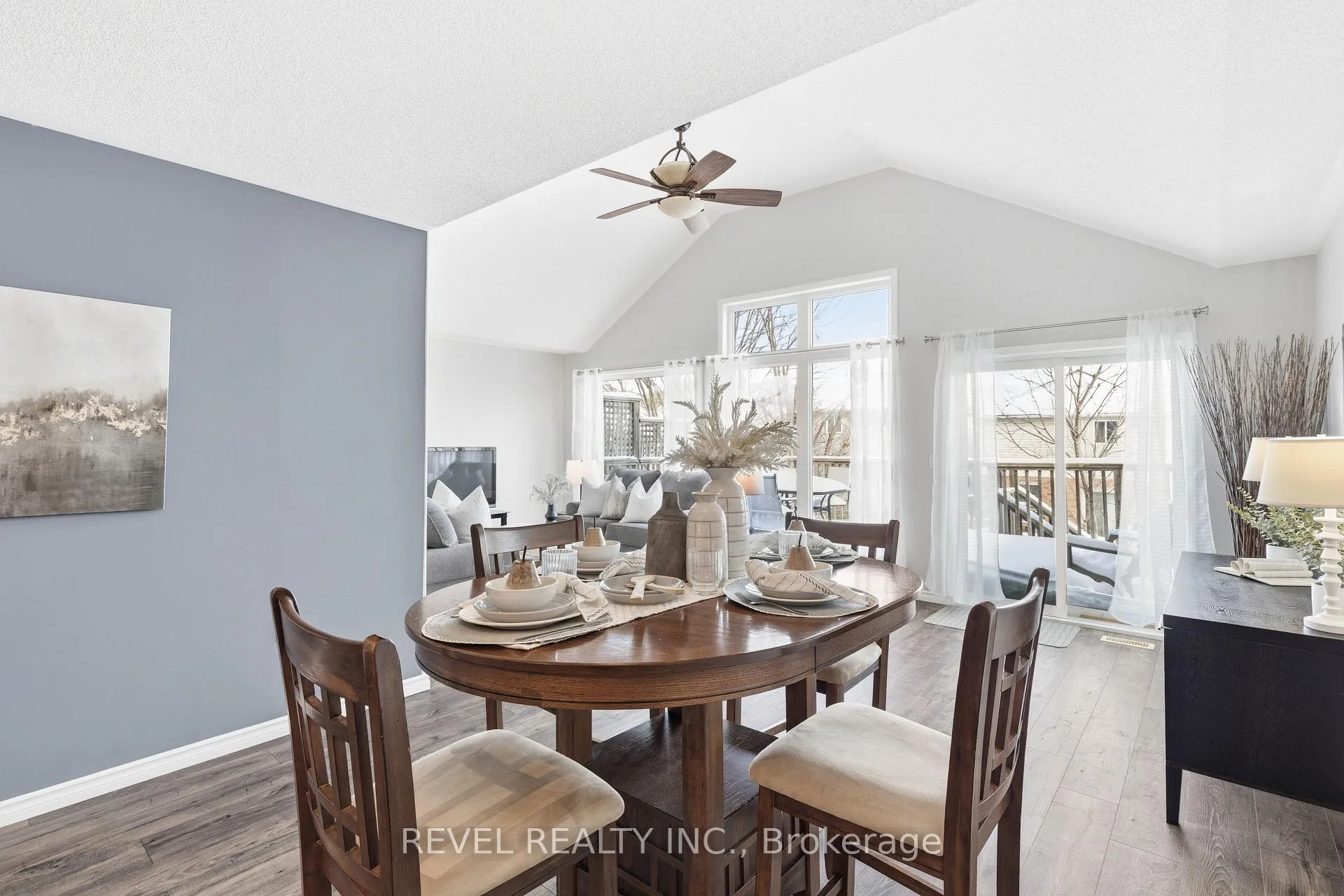 Photo 10 of 617 Clancy Crescent, Peterborough, Otonabee Ward 1 — HOMEH