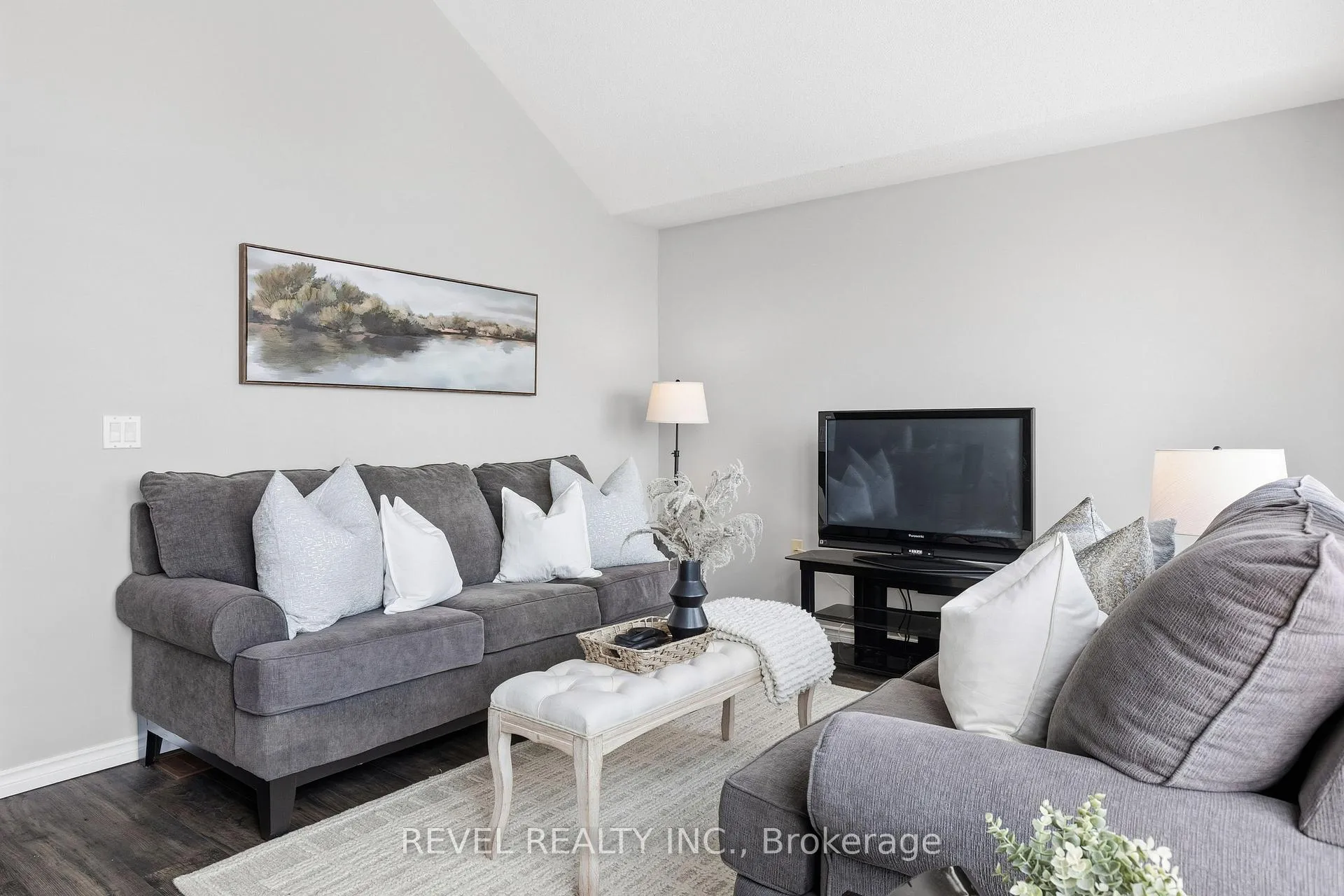 Photo 16 of 617 Clancy Crescent, Peterborough, Otonabee Ward 1 — HOMEH