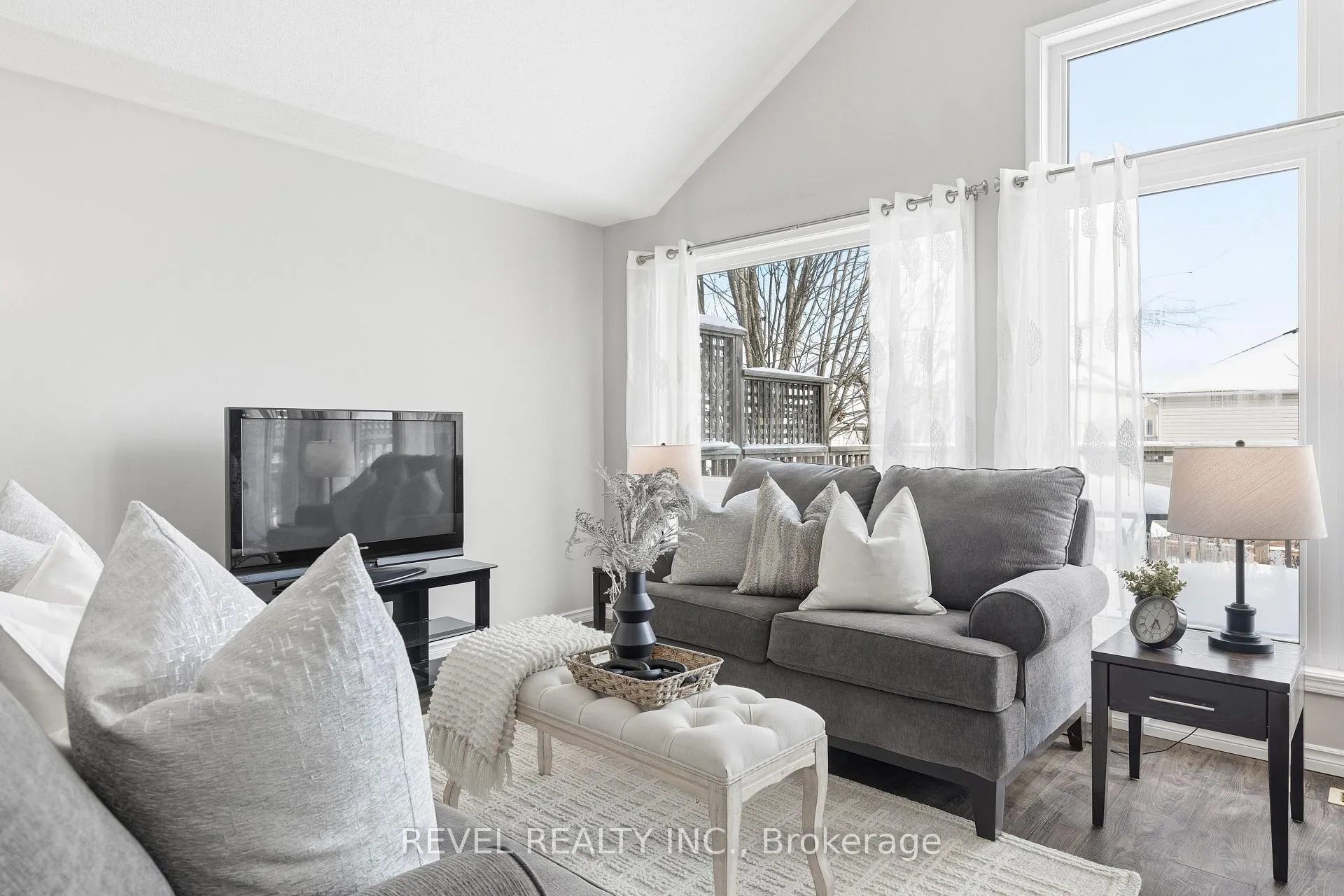 Photo 17 of 617 Clancy Crescent, Peterborough, Otonabee Ward 1 — HOMEH