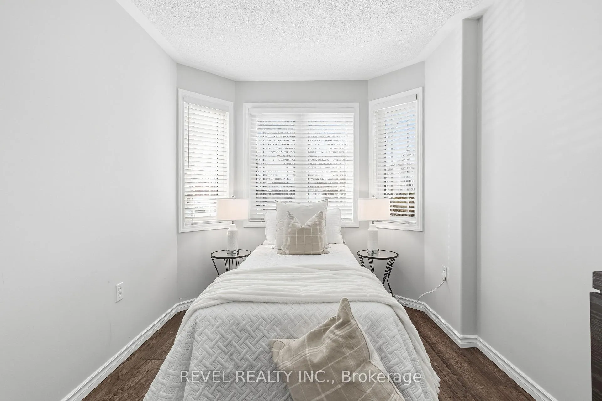 Photo 25 of 617 Clancy Crescent, Peterborough, Otonabee Ward 1 — HOMEH