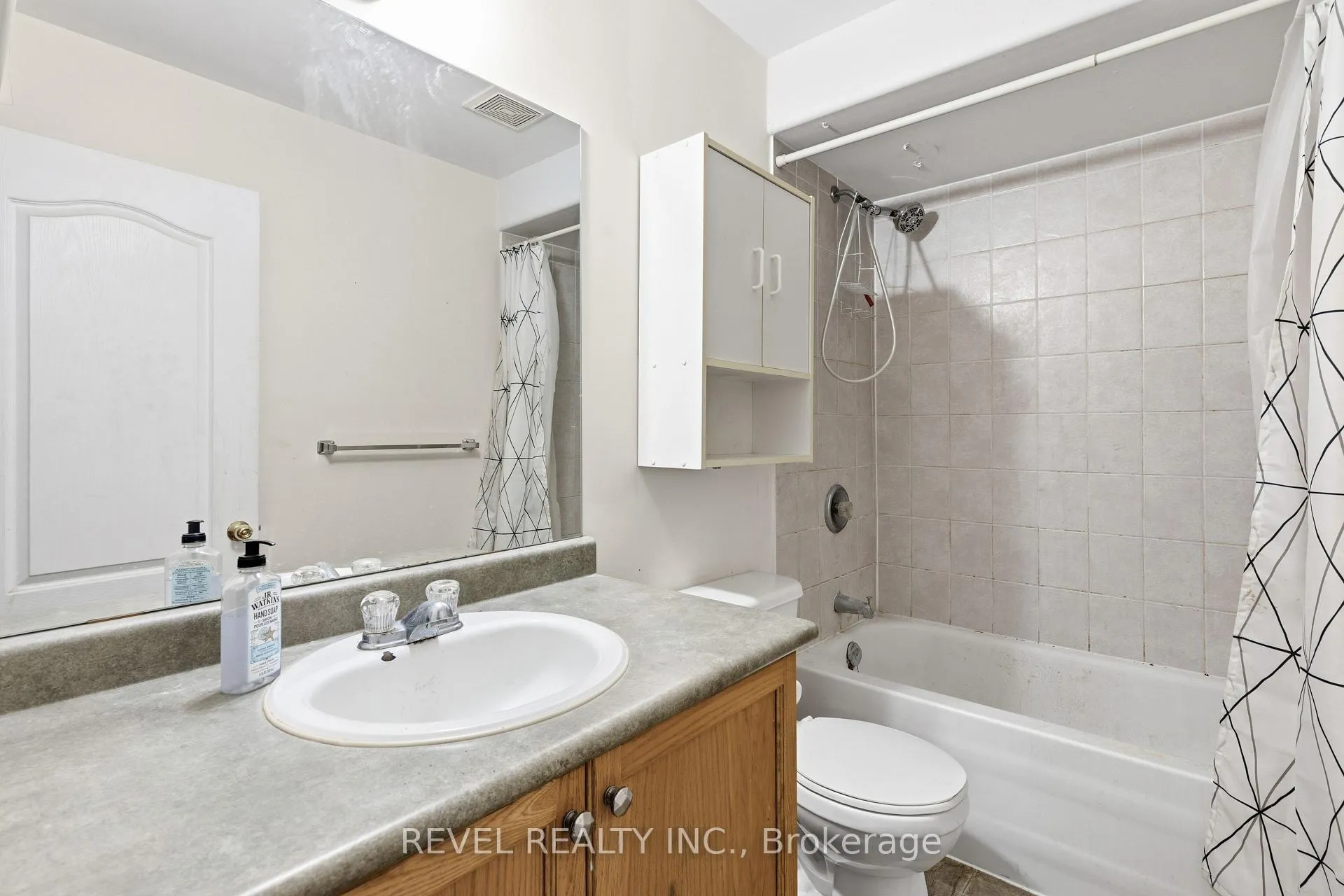 Photo 27 of 617 Clancy Crescent, Peterborough, Otonabee Ward 1 — HOMEH