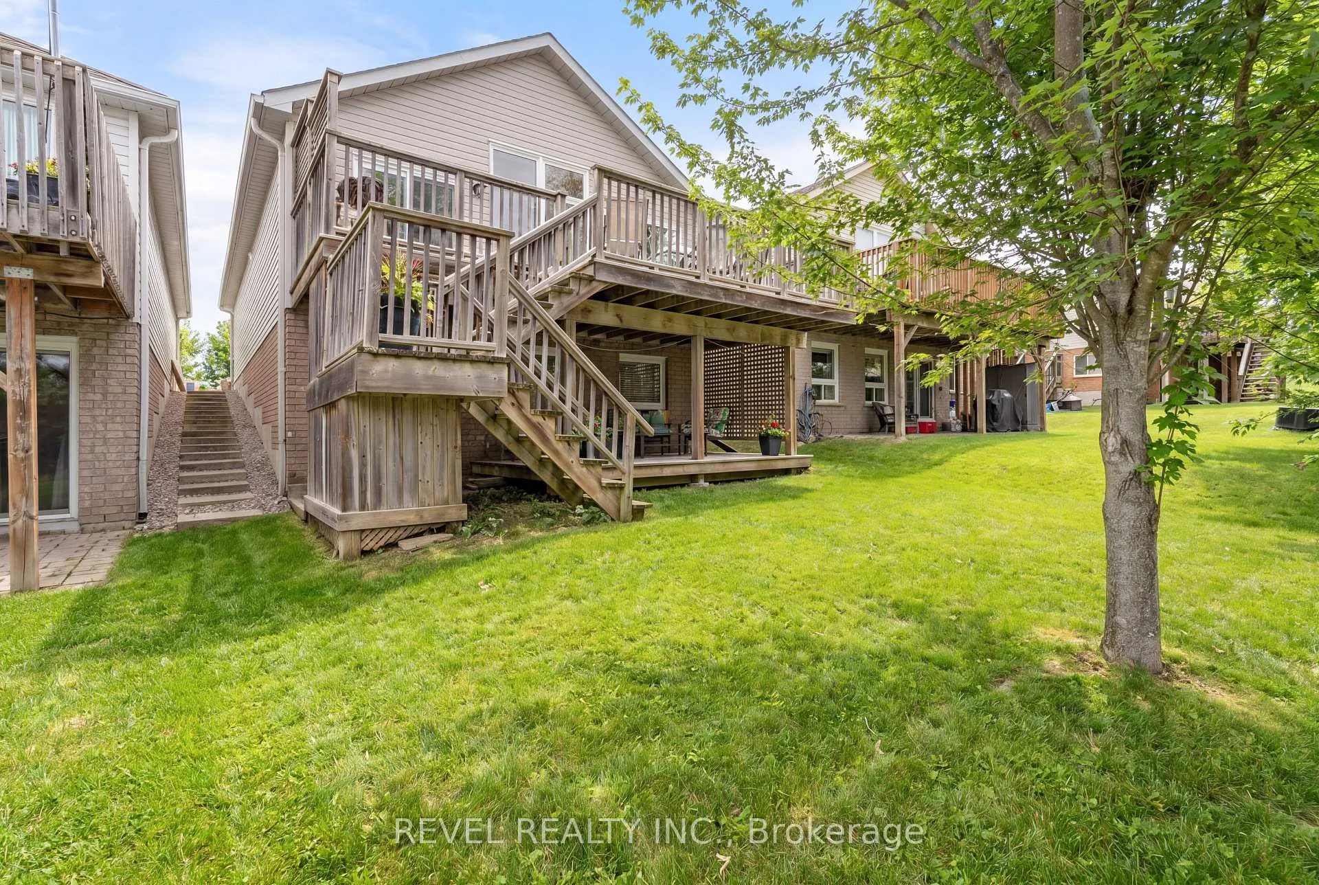 Photo 28 of 617 Clancy Crescent, Peterborough, Otonabee Ward 1 — HOMEH