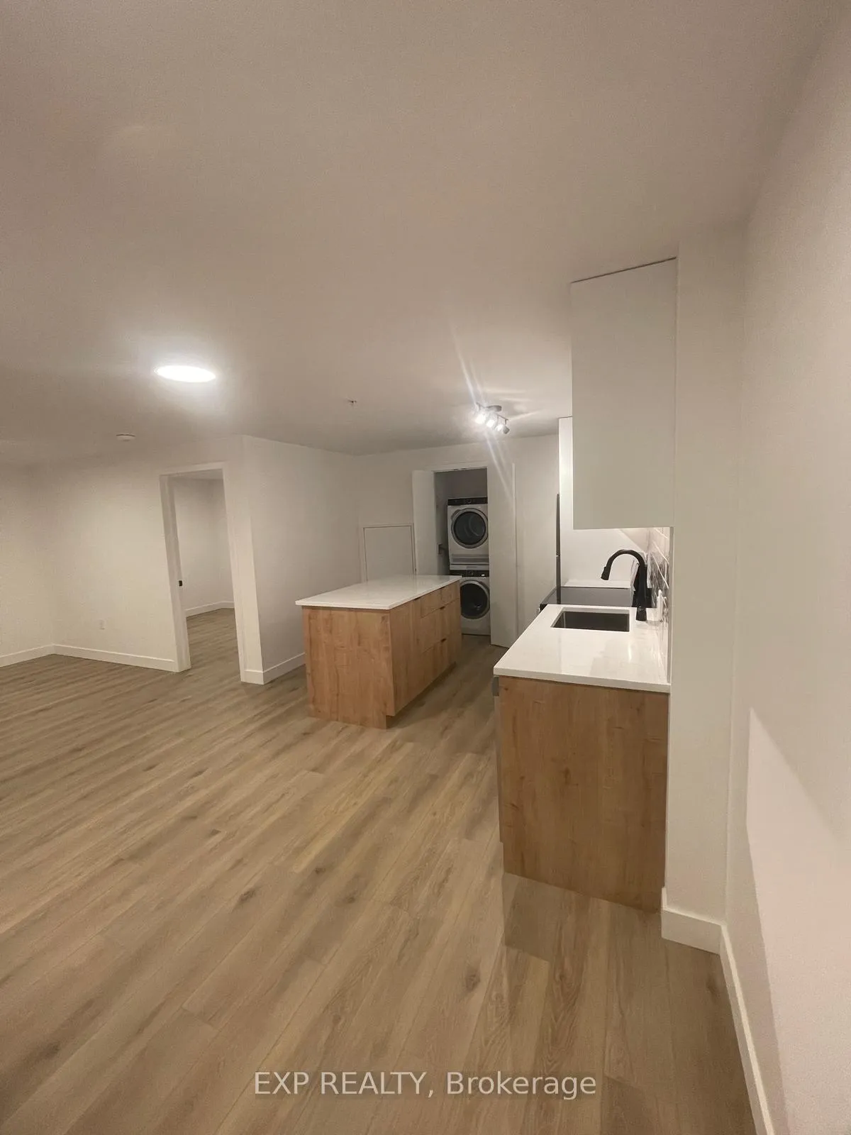 Photo 3 of Unit #B14, 1600 James Naismith Drive, Ottawa, Pineview — HOMEH