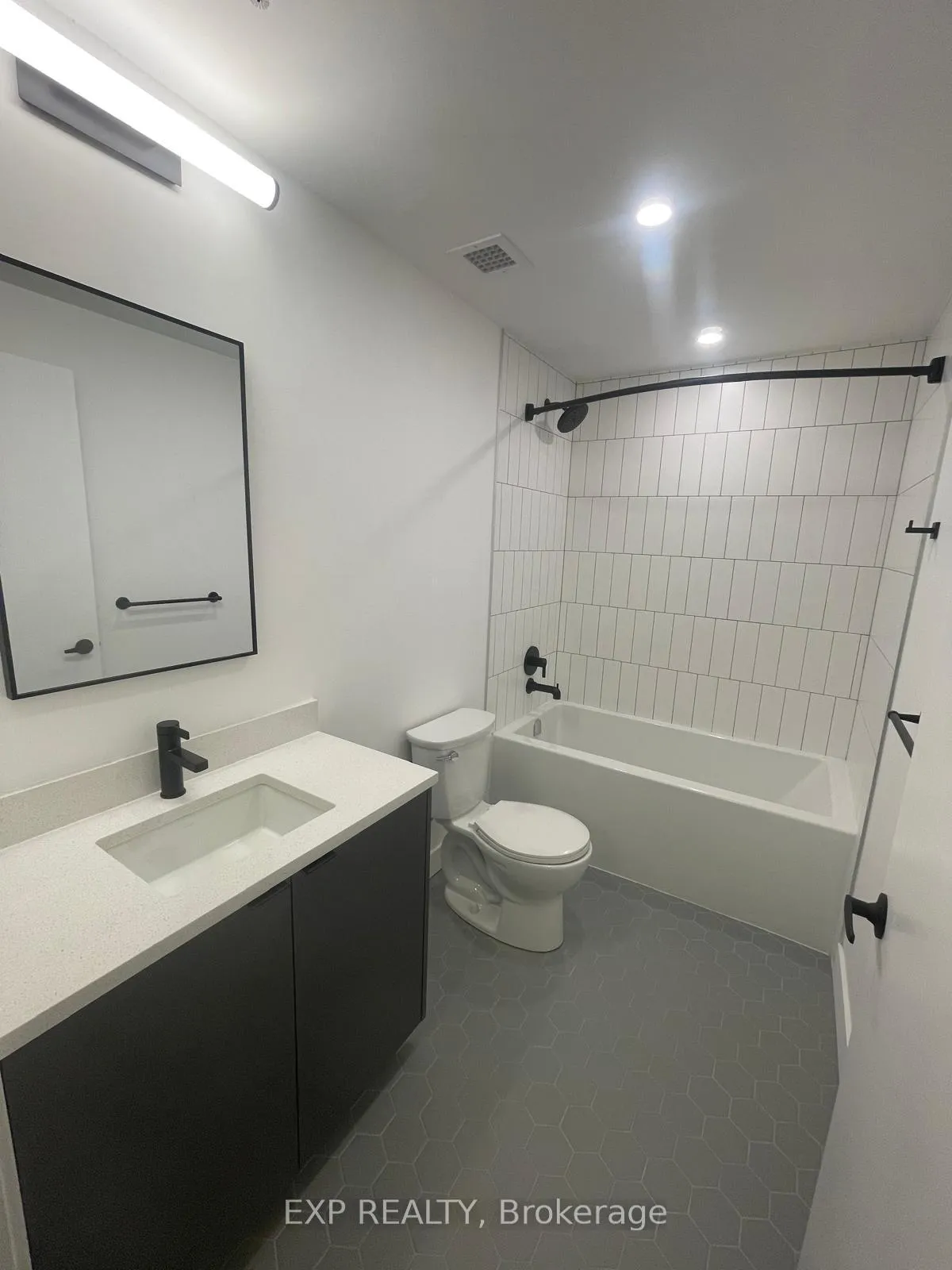 Photo 7 of Unit #B14, 1600 James Naismith Drive, Ottawa, Pineview — HOMEH