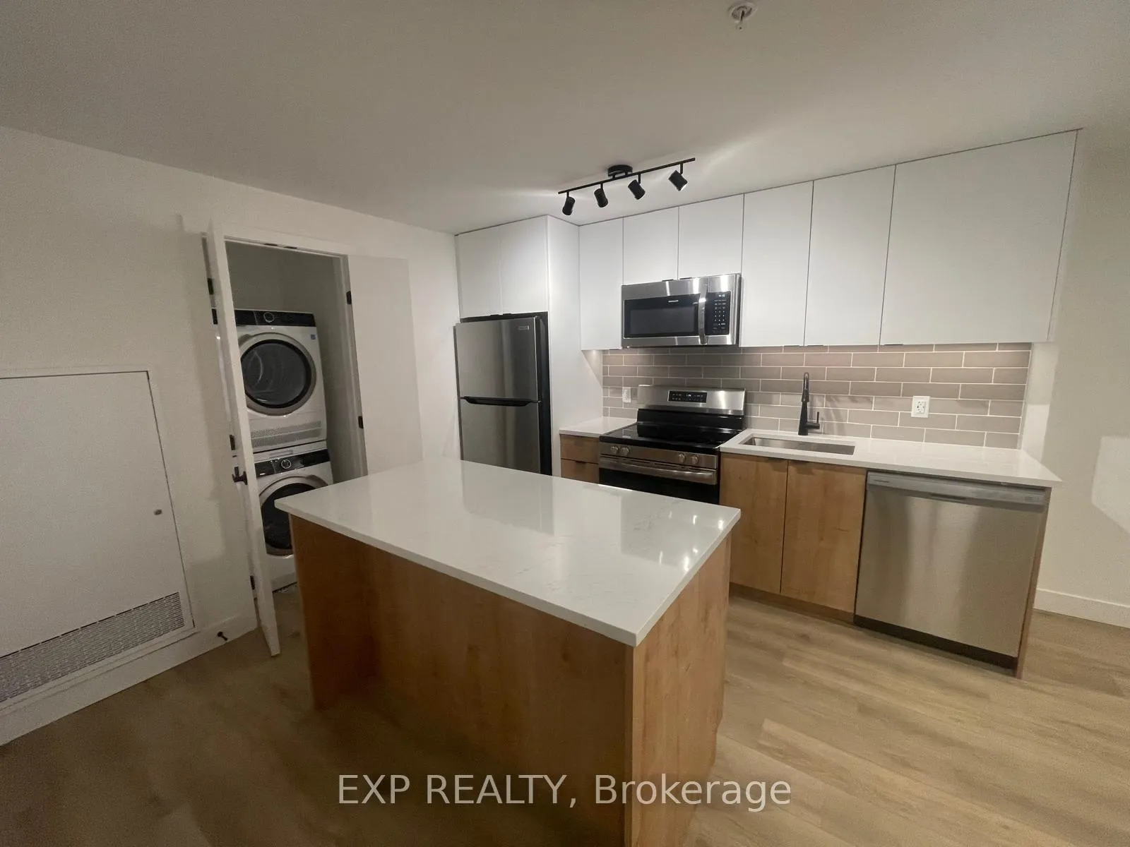 Photo 13 of Unit #B14, 1600 James Naismith Drive, Ottawa, Pineview — HOMEH