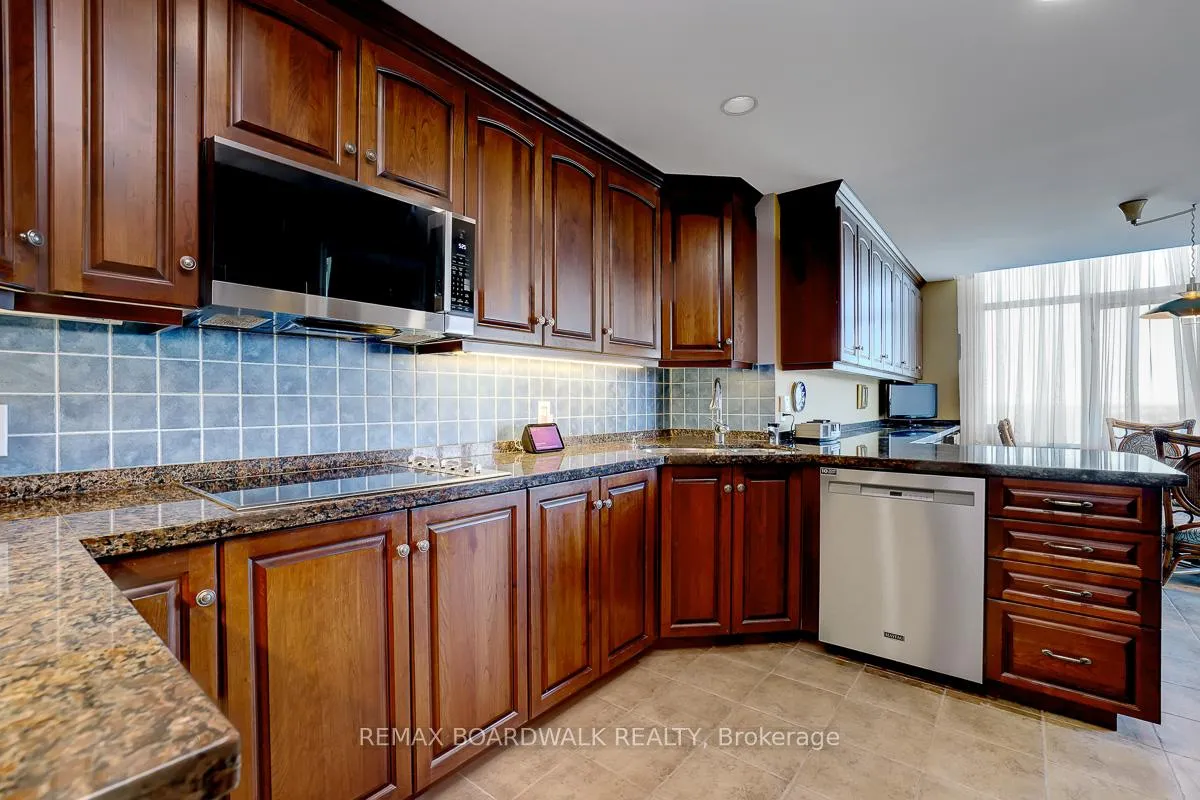 Photo 12 of Unit 1602, 3580 Rivergate Way, Ottawa, Quinterra — HOMEH