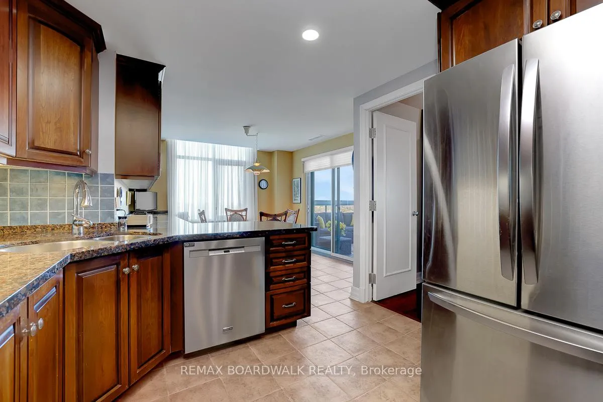Photo 13 of Unit 1602, 3580 Rivergate Way, Ottawa, Quinterra — HOMEH