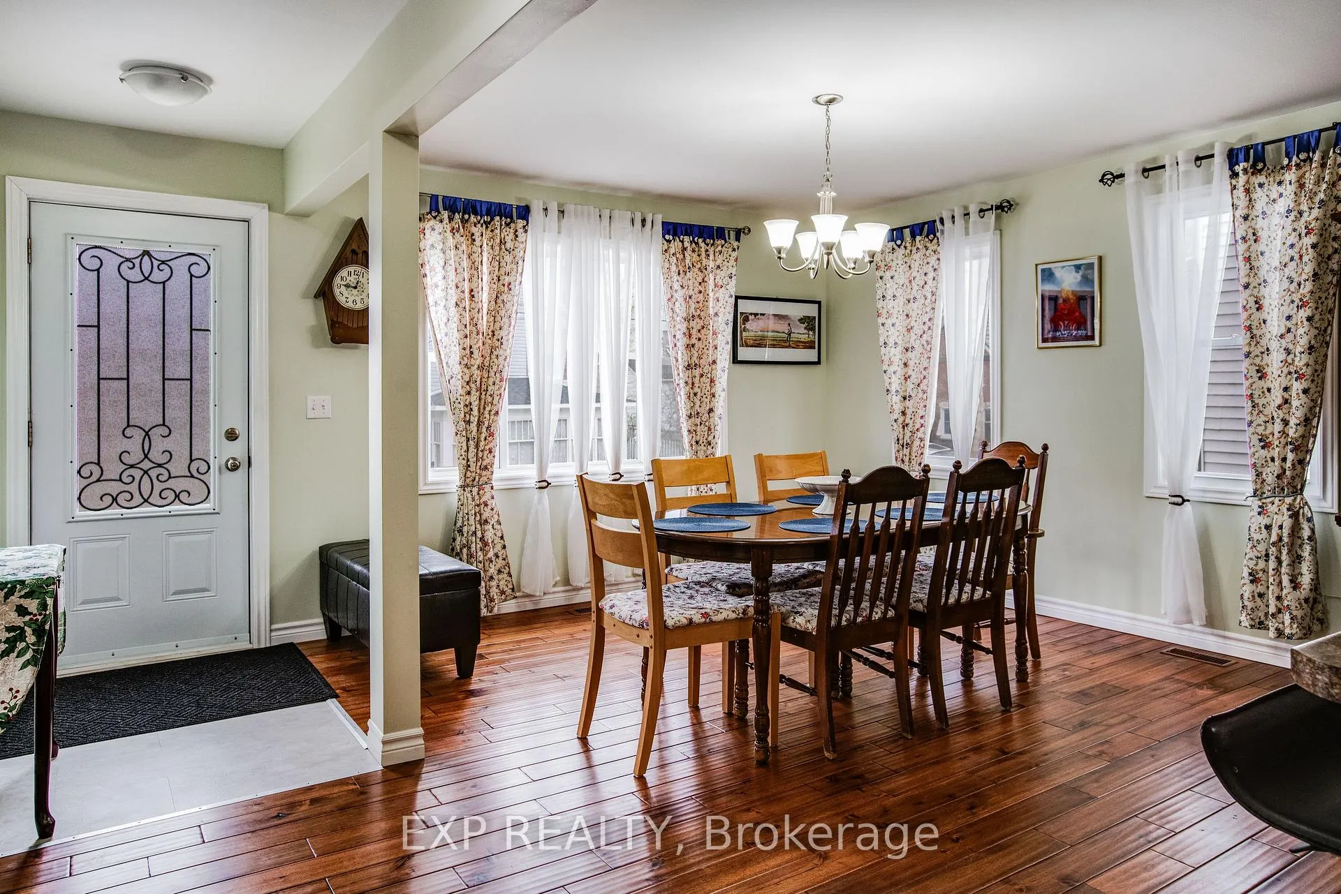 Photo 8 of 25 Mary Street S, Smiths Falls — HOMEH