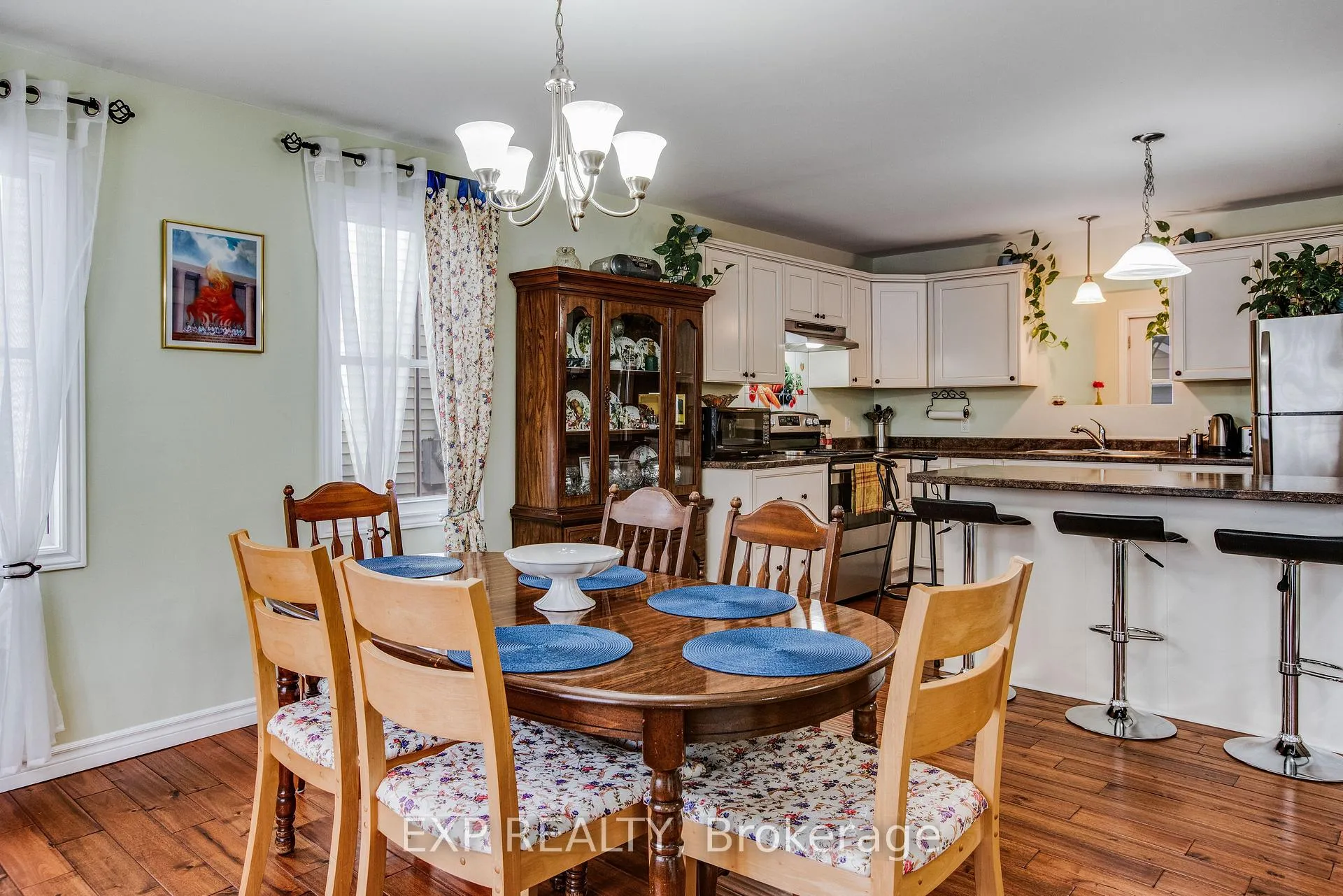 Photo 10 of 25 Mary Street S, Smiths Falls — HOMEH