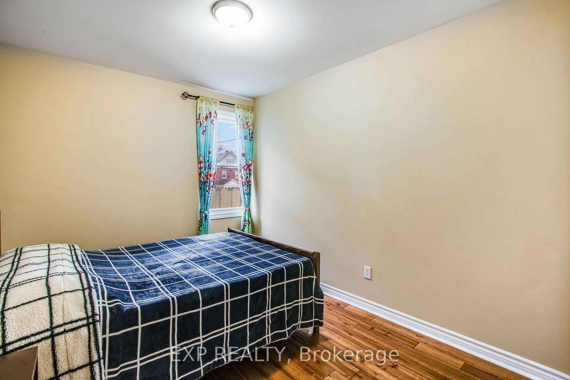 Photo 23 of 25 Mary Street S, Smiths Falls — HOMEH