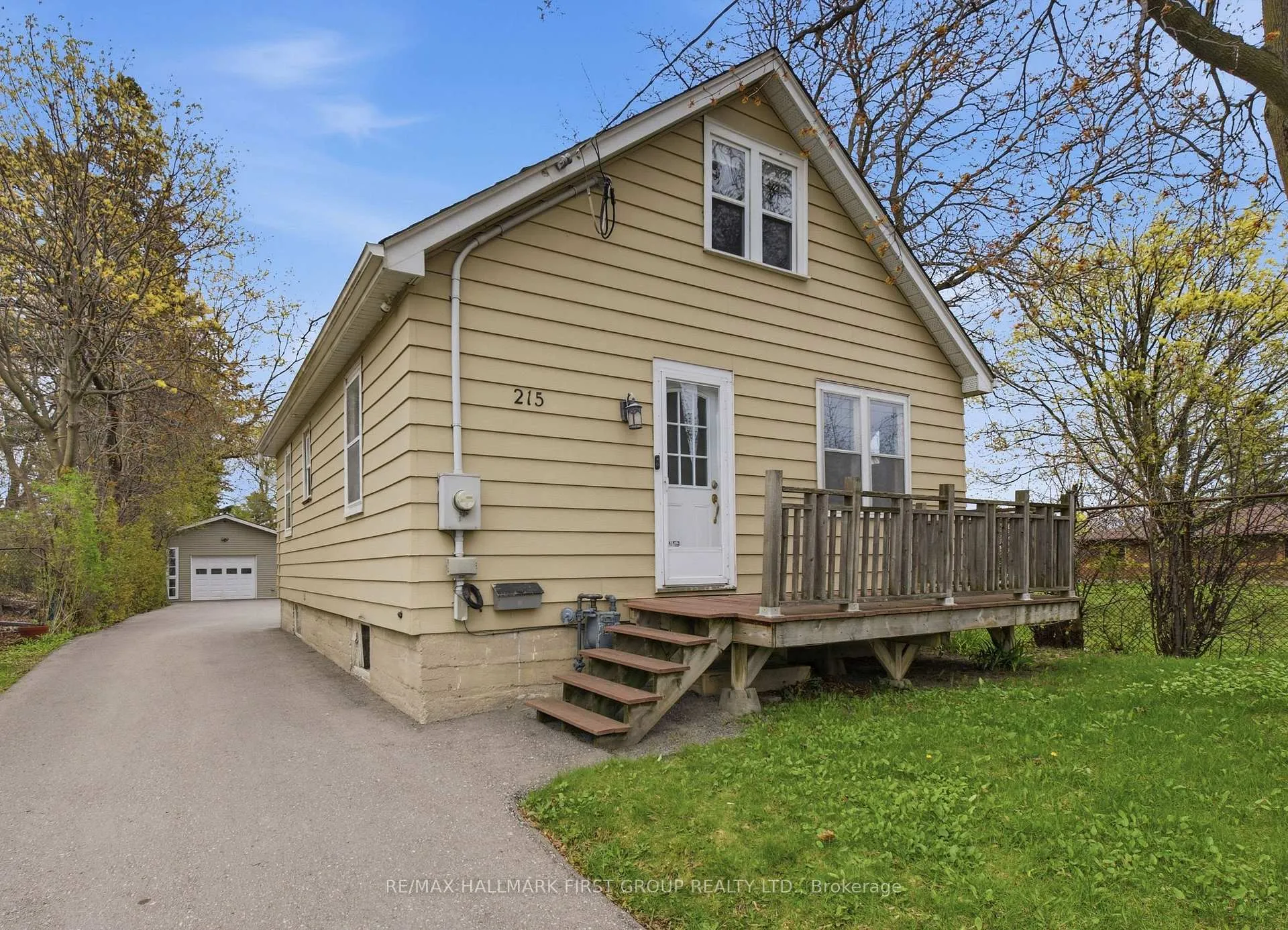 Photo 1 of 215 Park Road S, Oshawa, Vanier — HOMEH