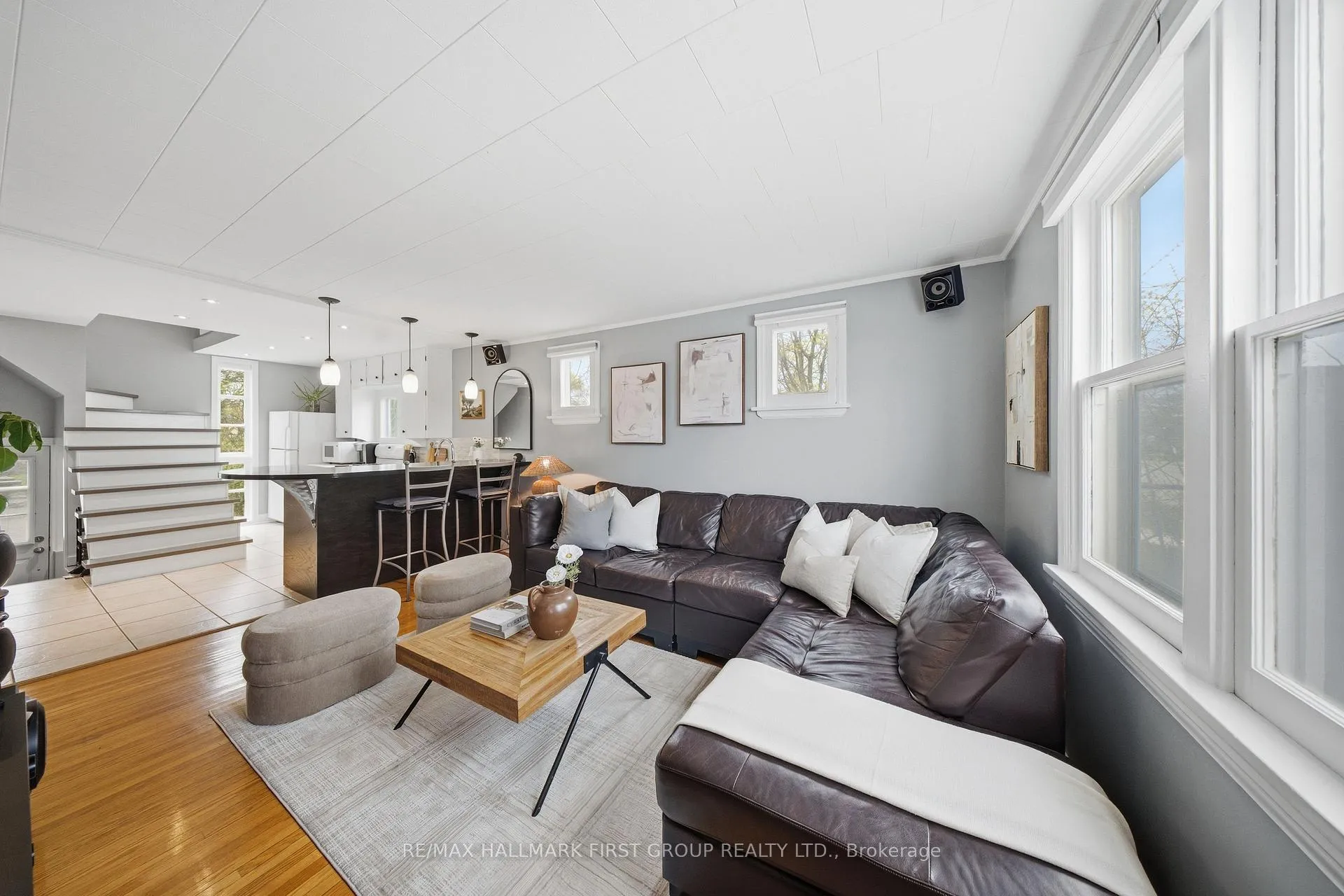 Photo 4 of 215 Park Road S, Oshawa, Vanier — HOMEH