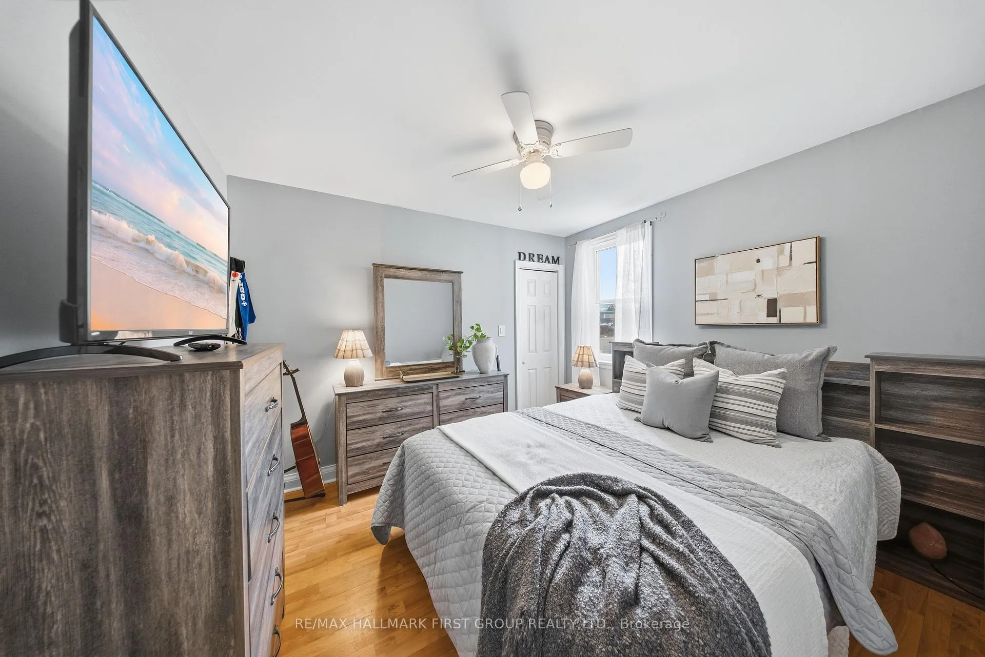 Photo 13 of 215 Park Road S, Oshawa, Vanier — HOMEH