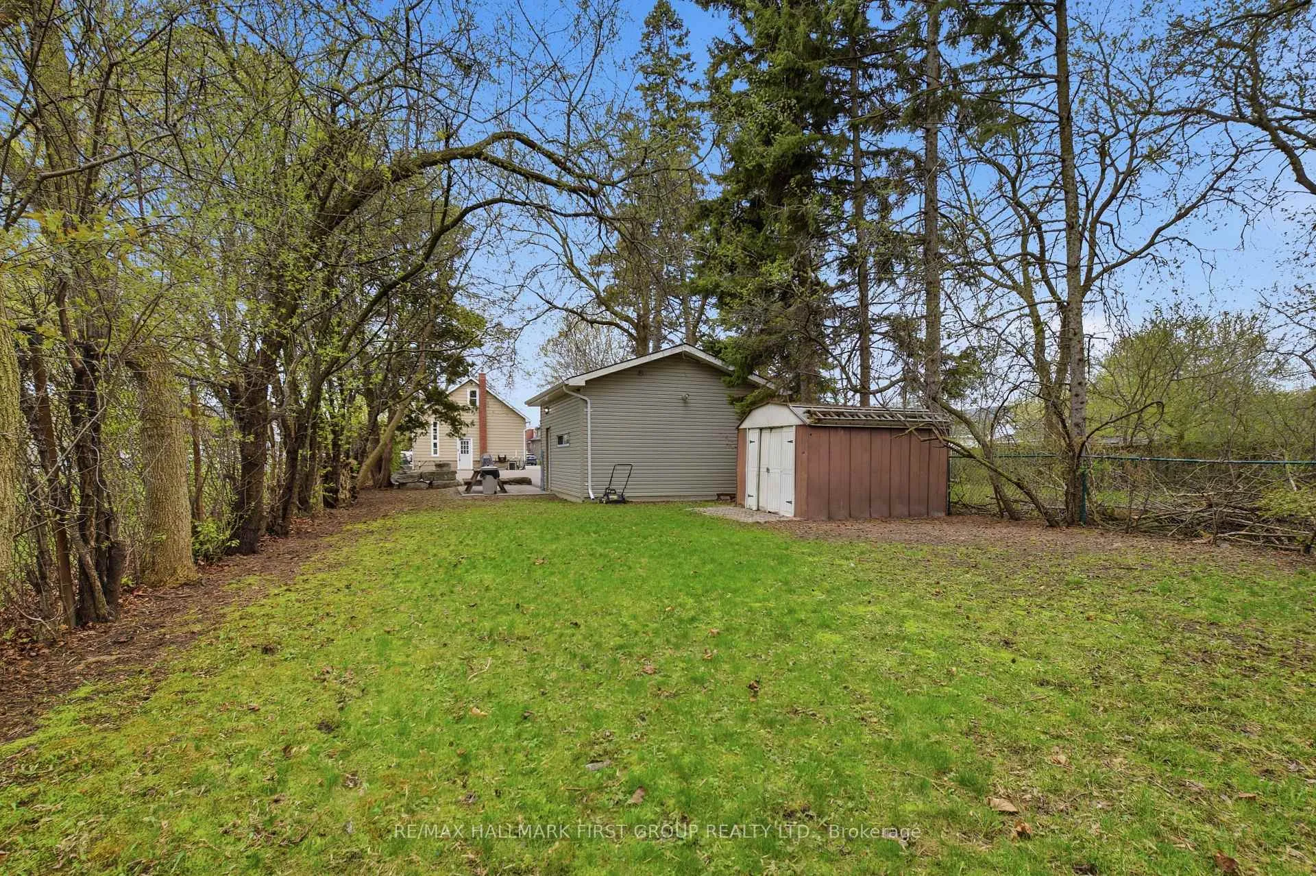 Photo 29 of 215 Park Road S, Oshawa, Vanier — HOMEH
