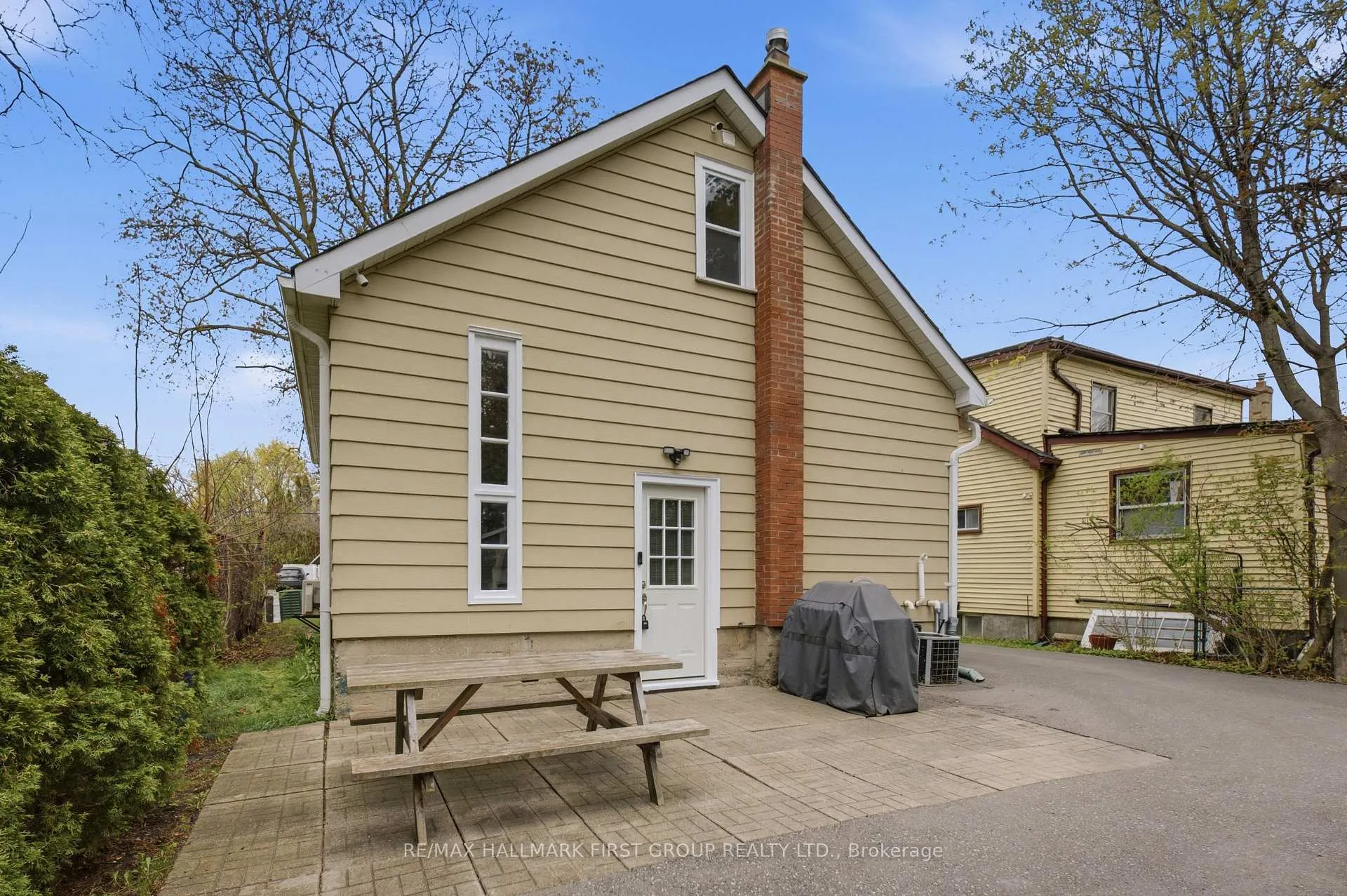 Photo 31 of 215 Park Road S, Oshawa, Vanier — HOMEH