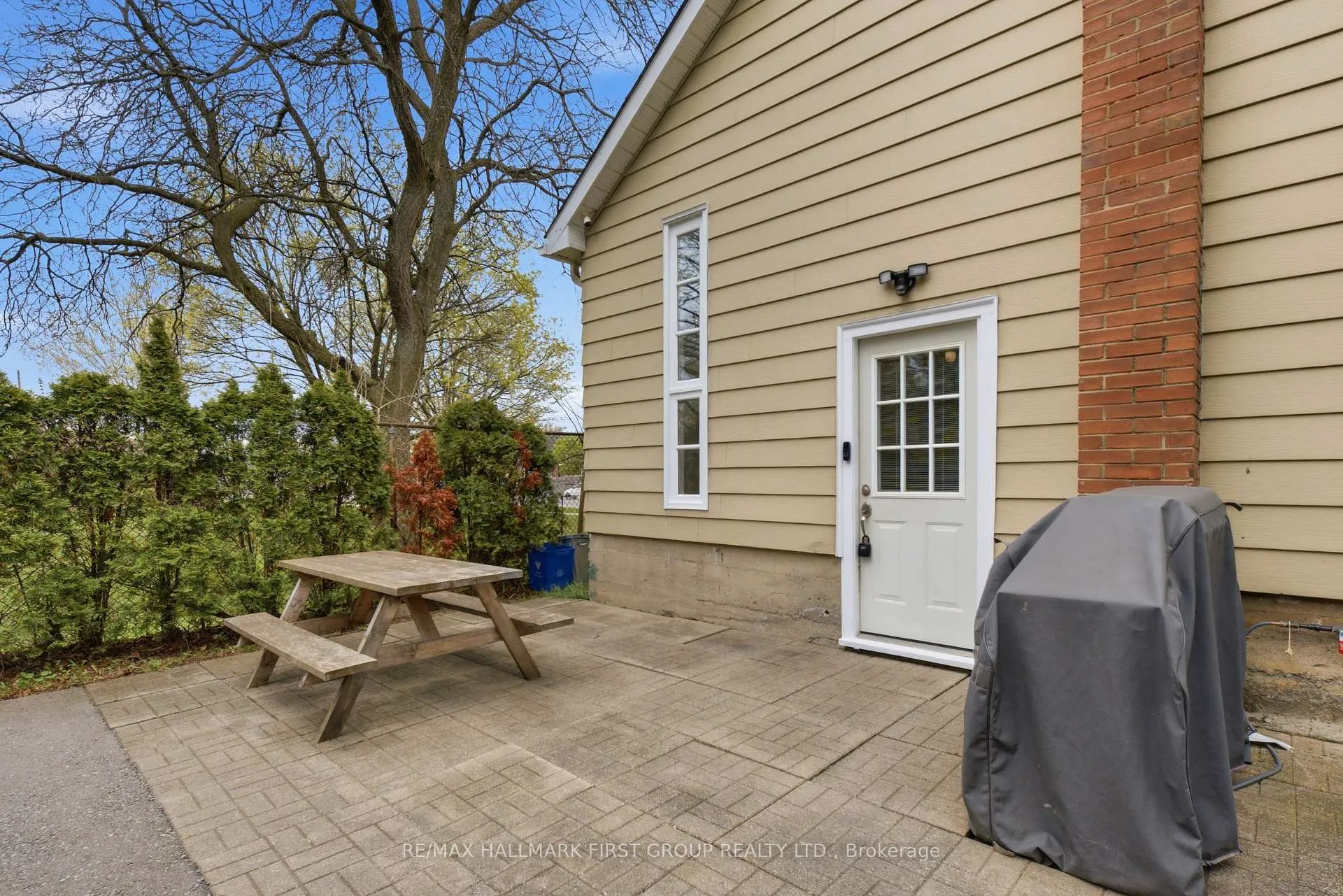 Photo 33 of 215 Park Road S, Oshawa, Vanier — HOMEH