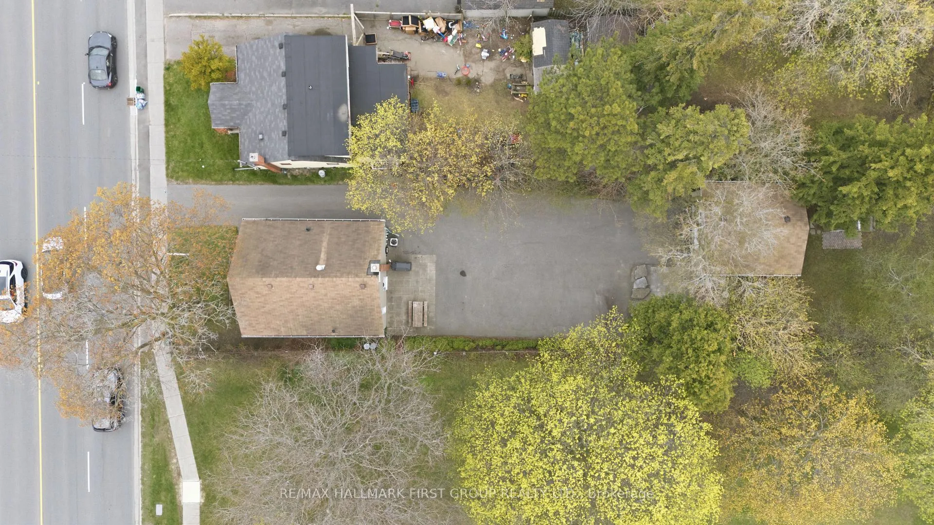 Photo 34 of 215 Park Road S, Oshawa, Vanier — HOMEH