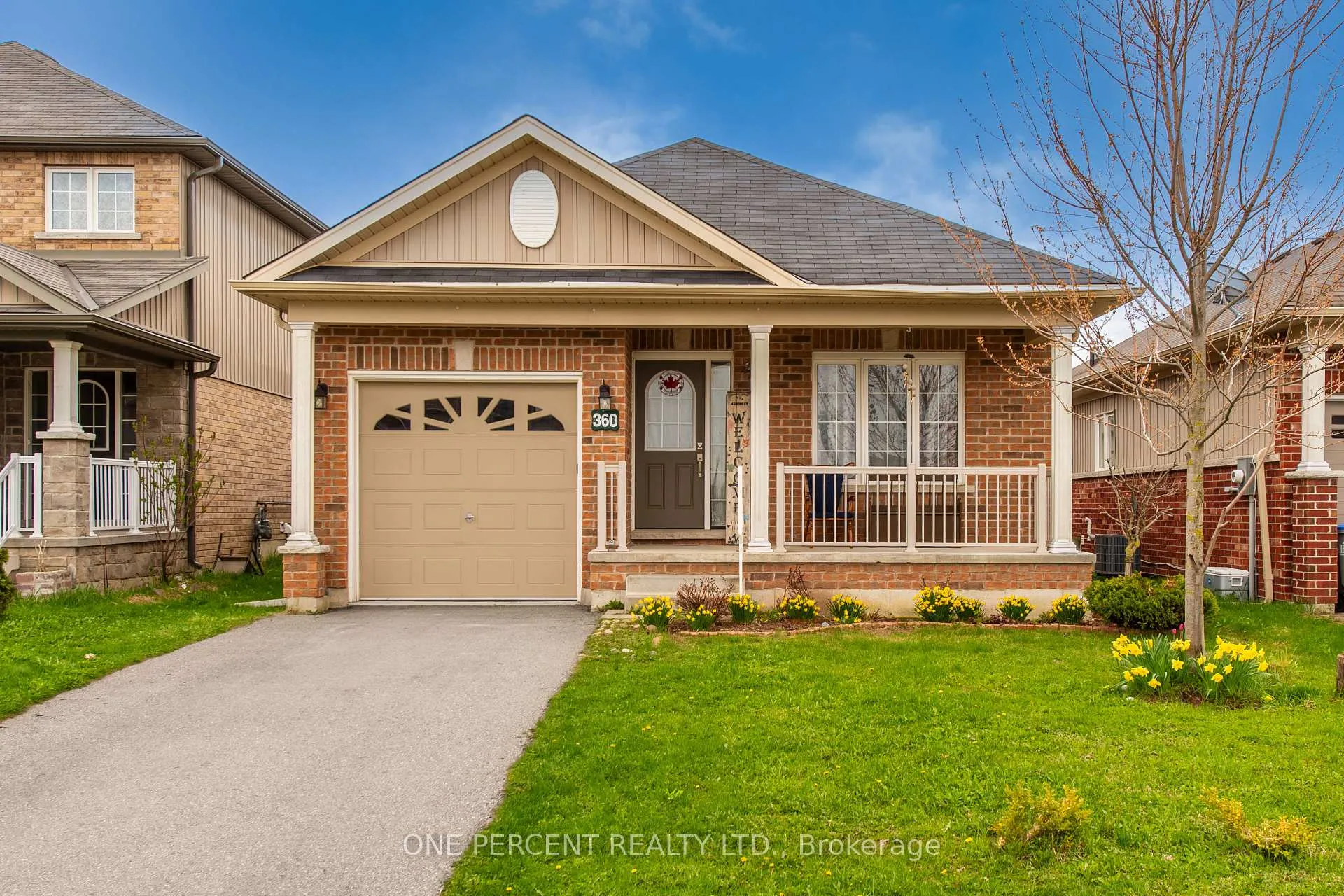 Front of 360 Armstrong Street W