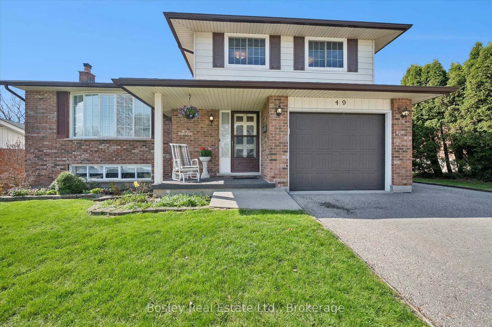 Photo 1 of 49 Ripley Crescent, Kitchener — HOMEH