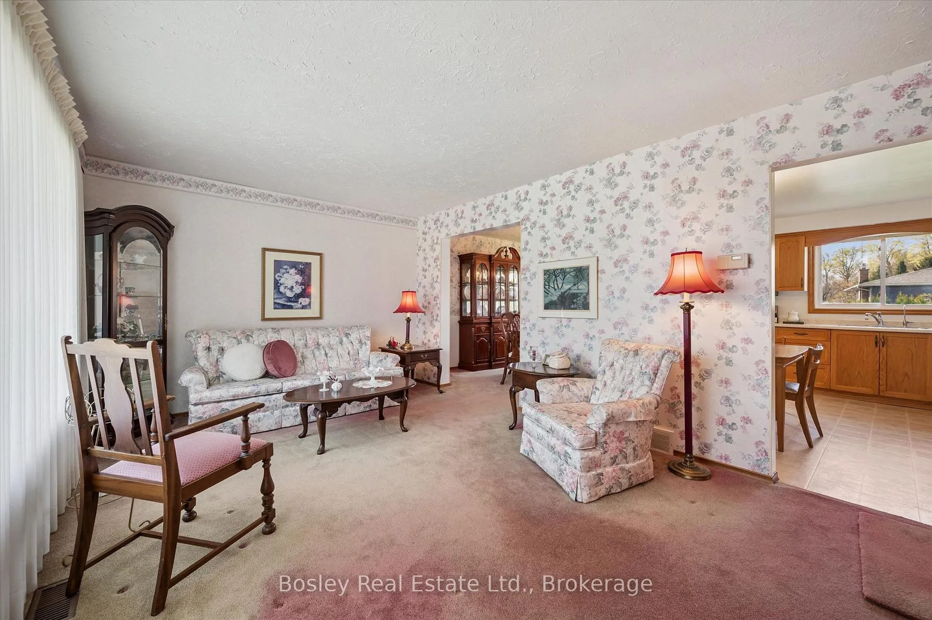 Photo 6 of 49 Ripley Crescent, Kitchener — HOMEH