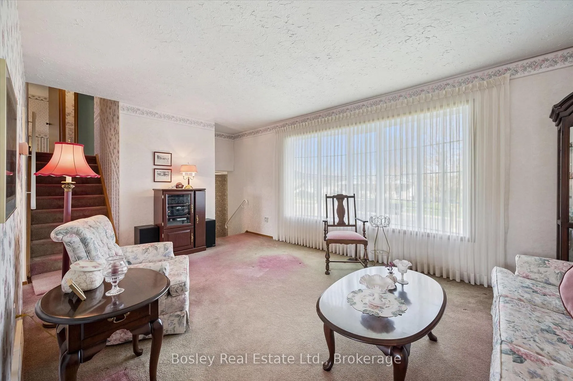 Photo 7 of 49 Ripley Crescent, Kitchener — HOMEH