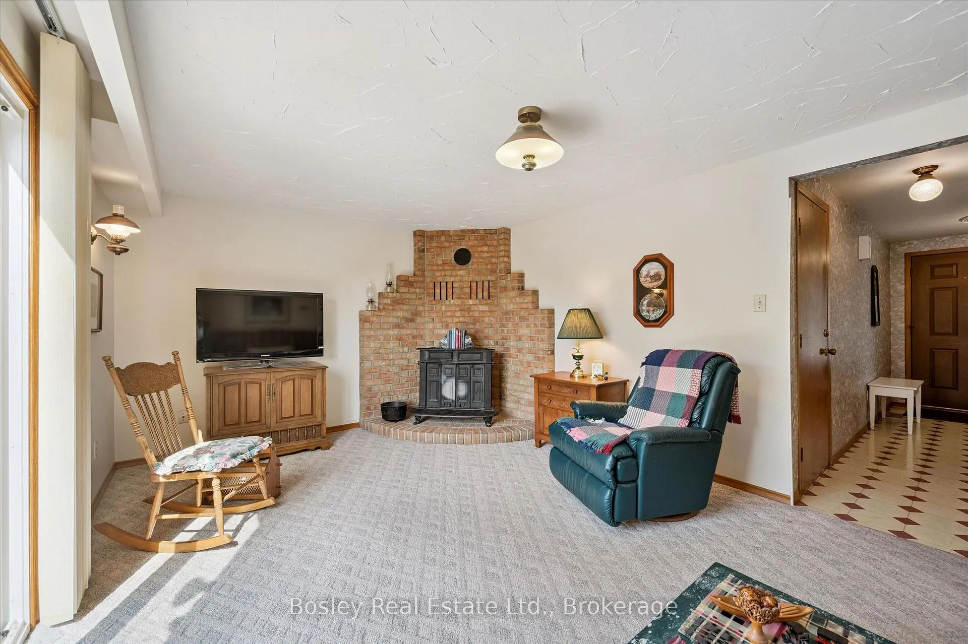Photo 18 of 49 Ripley Crescent, Kitchener — HOMEH
