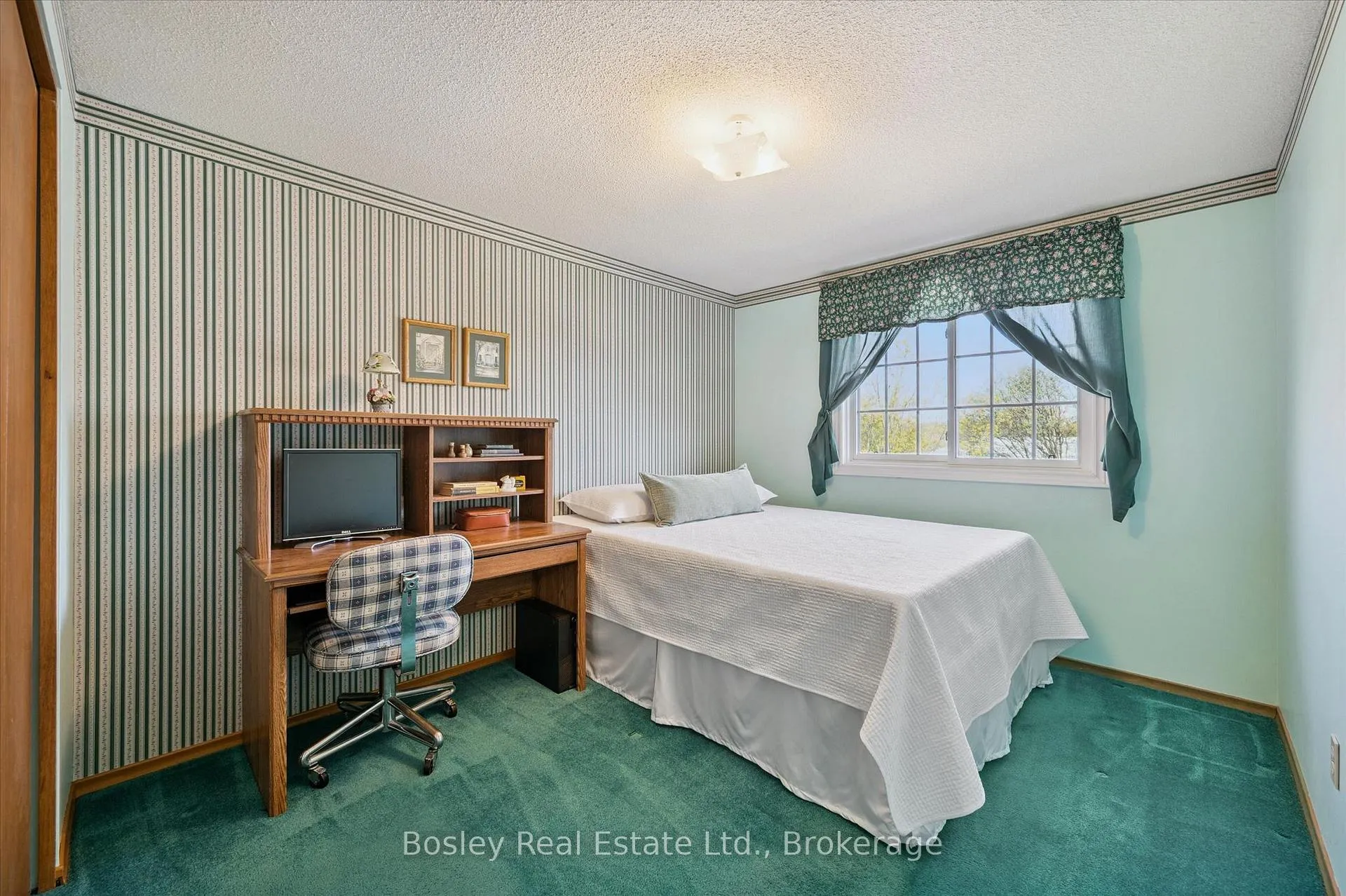Photo 23 of 49 Ripley Crescent, Kitchener — HOMEH