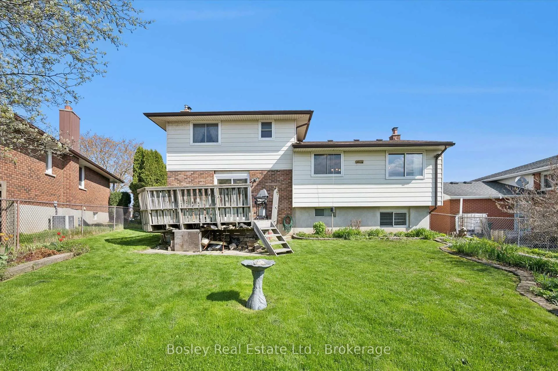 Photo 33 of 49 Ripley Crescent, Kitchener — HOMEH