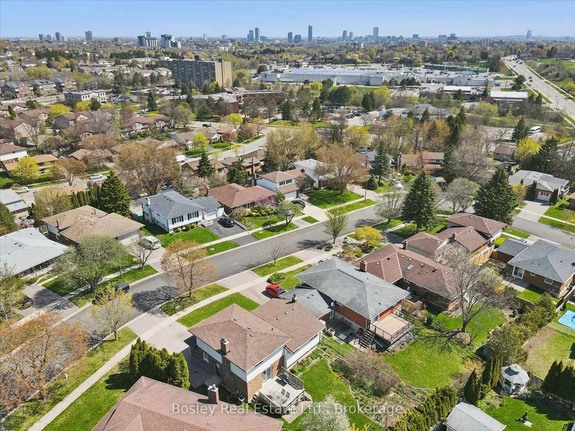 Photo 43 of 49 Ripley Crescent, Kitchener — HOMEH