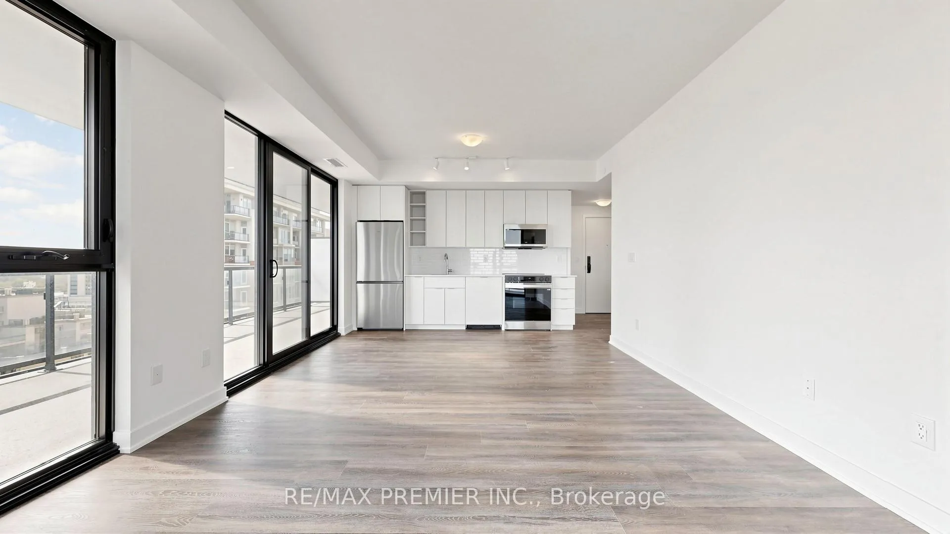 Photo 7 of Unit 1108, 2075 Lakeshore Road, Burlington, Brant — HOMEH