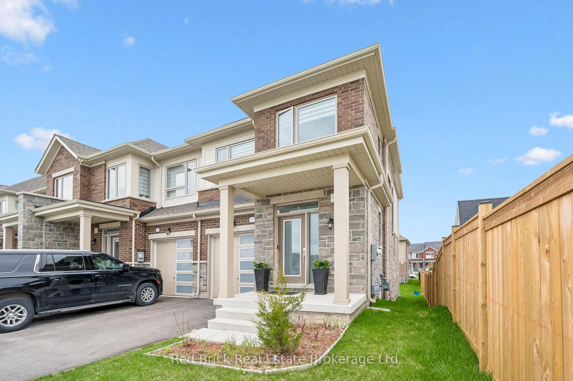 Photo 1 of 223 Farley Road W, Centre Wellington, Fergus — HOMEH
