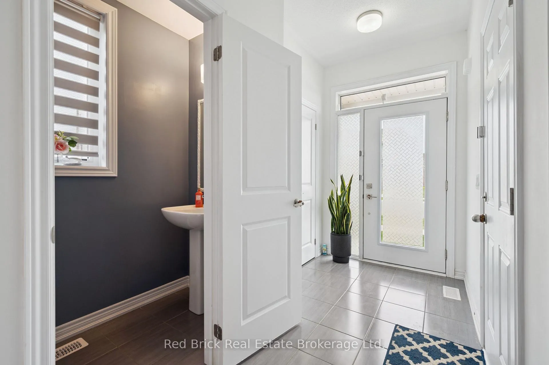 Photo 5 of 223 Farley Road W, Centre Wellington, Fergus — HOMEH