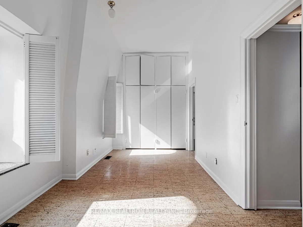 Photo 13 of Unit 3rd Fl., 6 Clarence Square, Toronto, Waterfront Communities — HOMEH