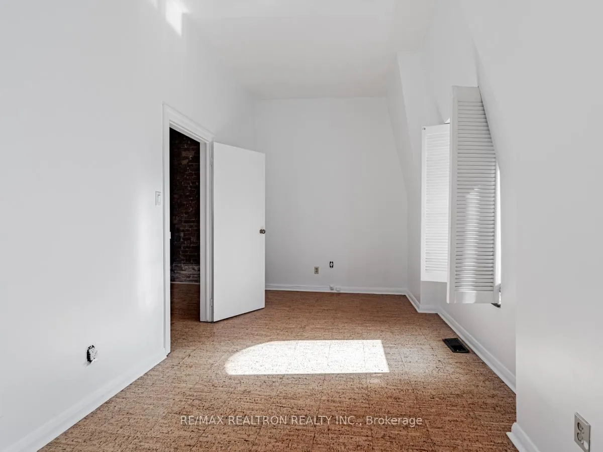 Photo 14 of Unit 3rd Fl., 6 Clarence Square, Toronto, Waterfront Communities — HOMEH