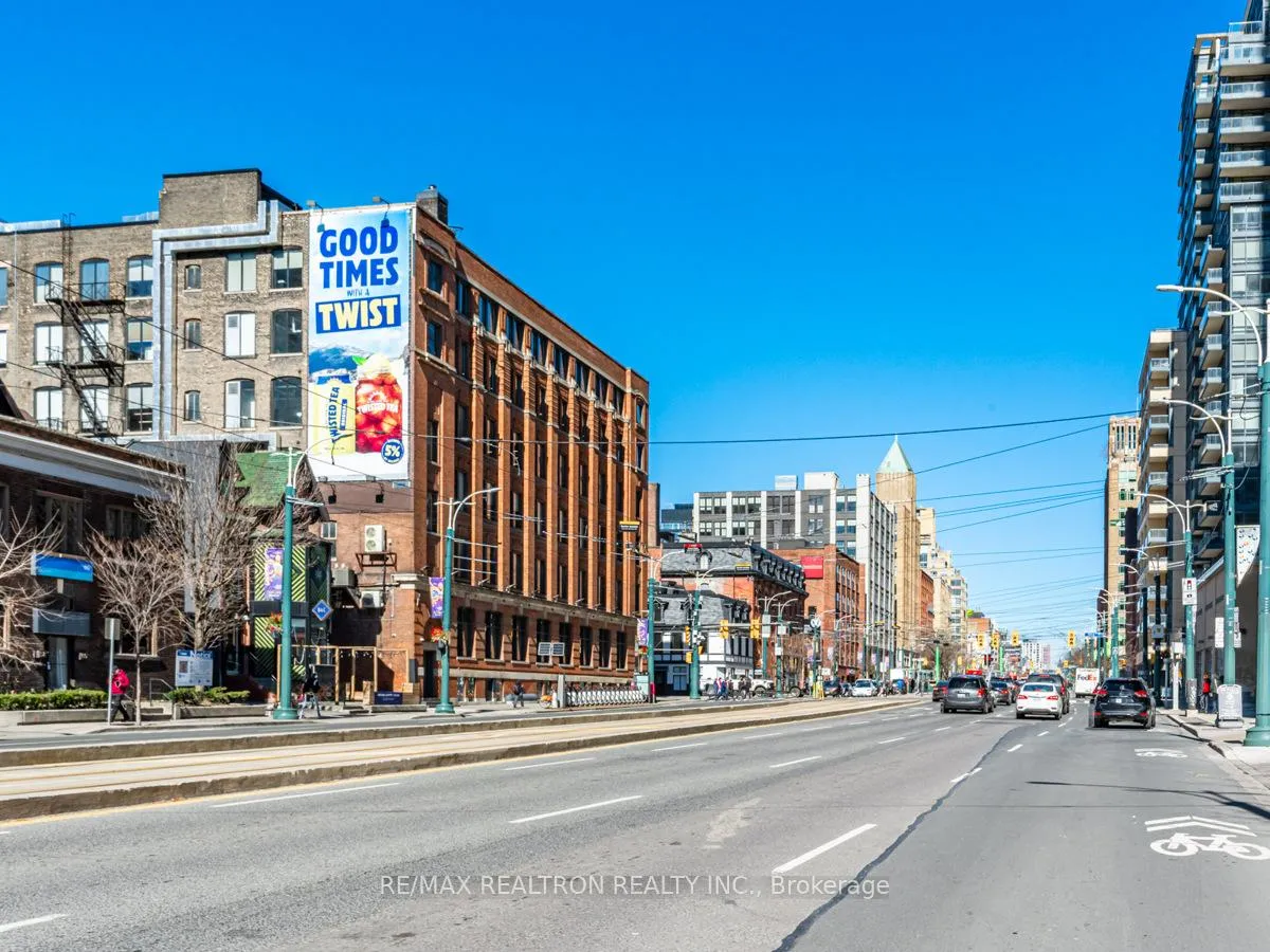 Photo 19 of Unit 3rd Fl., 6 Clarence Square, Toronto, Waterfront Communities — HOMEH