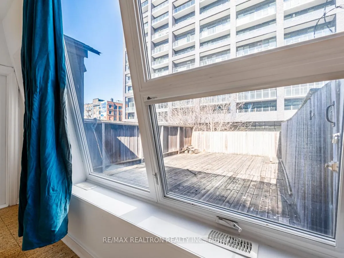 Photo 20 of Unit 3rd Fl., 6 Clarence Square, Toronto, Waterfront Communities — HOMEH