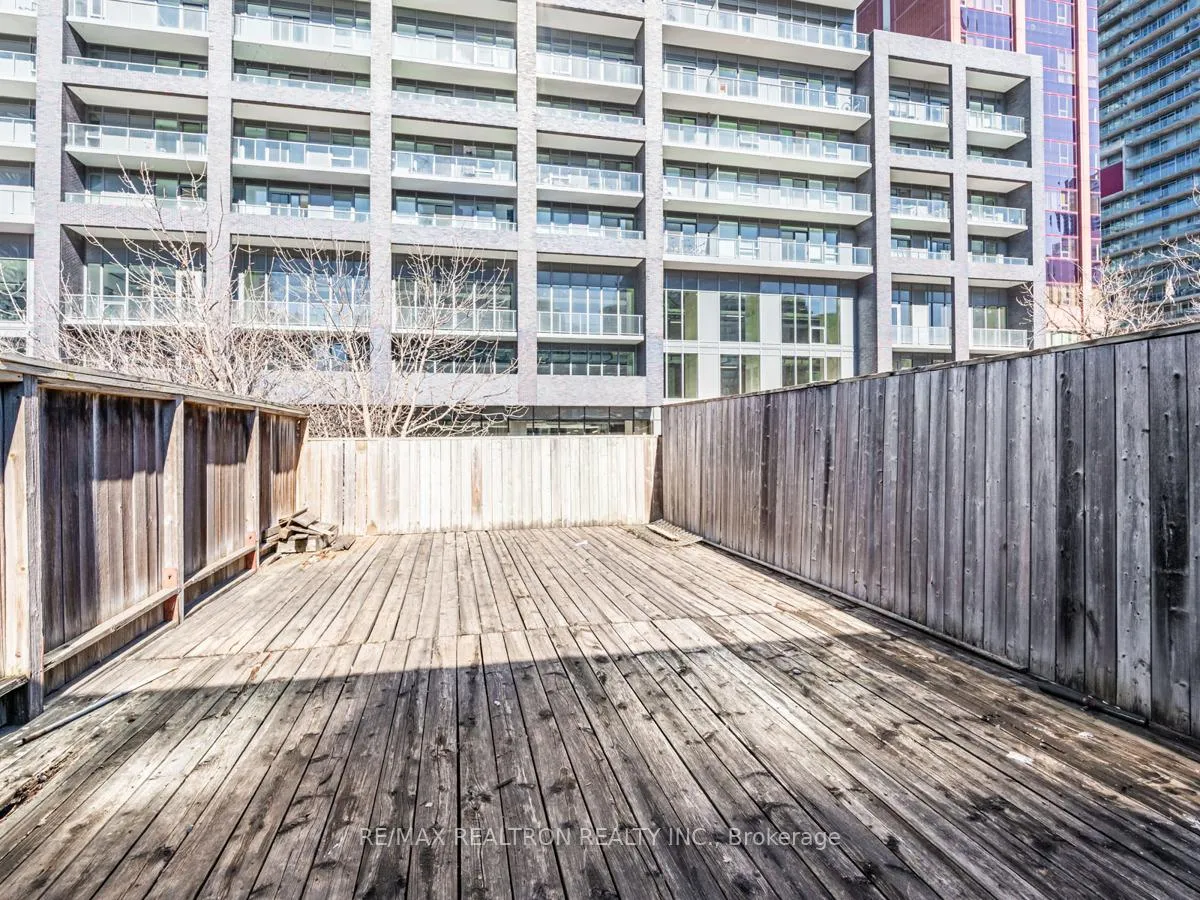 Photo 21 of Unit 3rd Fl., 6 Clarence Square, Toronto, Waterfront Communities — HOMEH