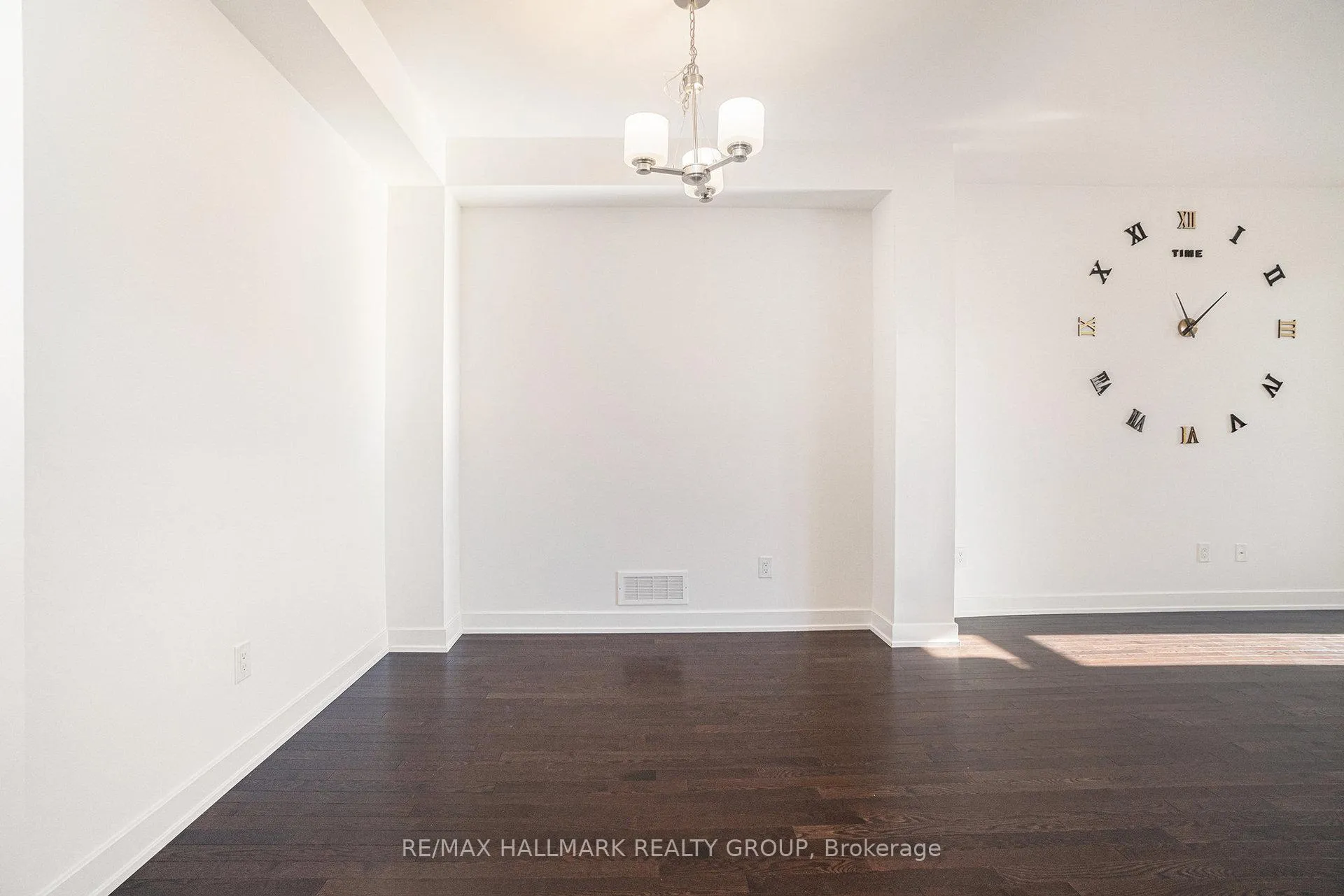 Photo 11 of 262 Darjeeling Avenue, Ottawa, Barrhaven - Heritage Park — HOMEH