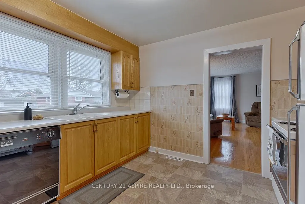 Photo 2 of 504 Wilbert Street, Pembroke — HOMEH