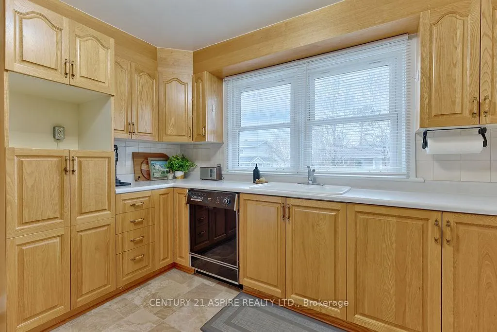 Photo 6 of 504 Wilbert Street, Pembroke — HOMEH