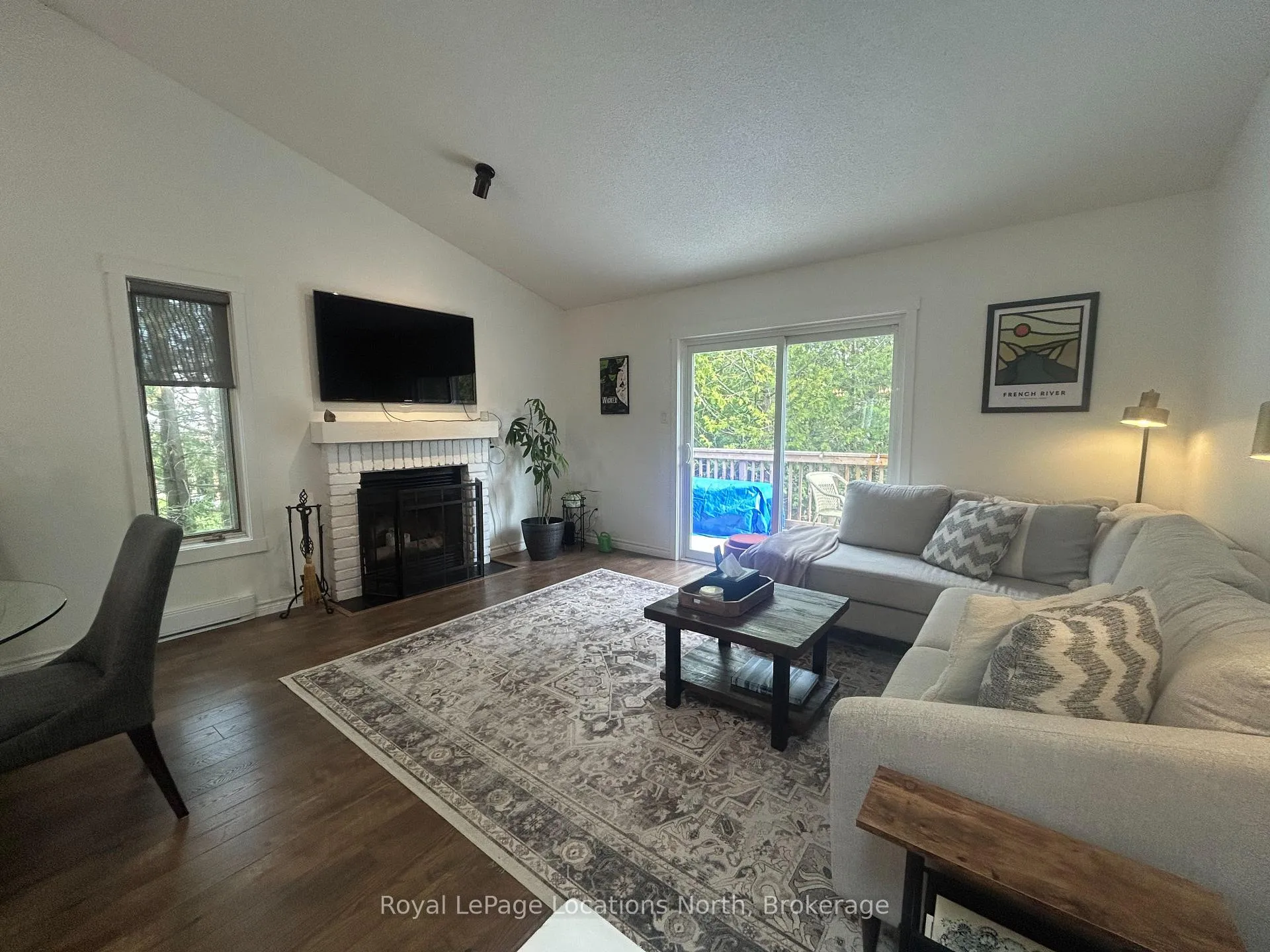 Photo 2 of Unit 1, 561 Oxbow Crescent, Collingwood — HOMEH