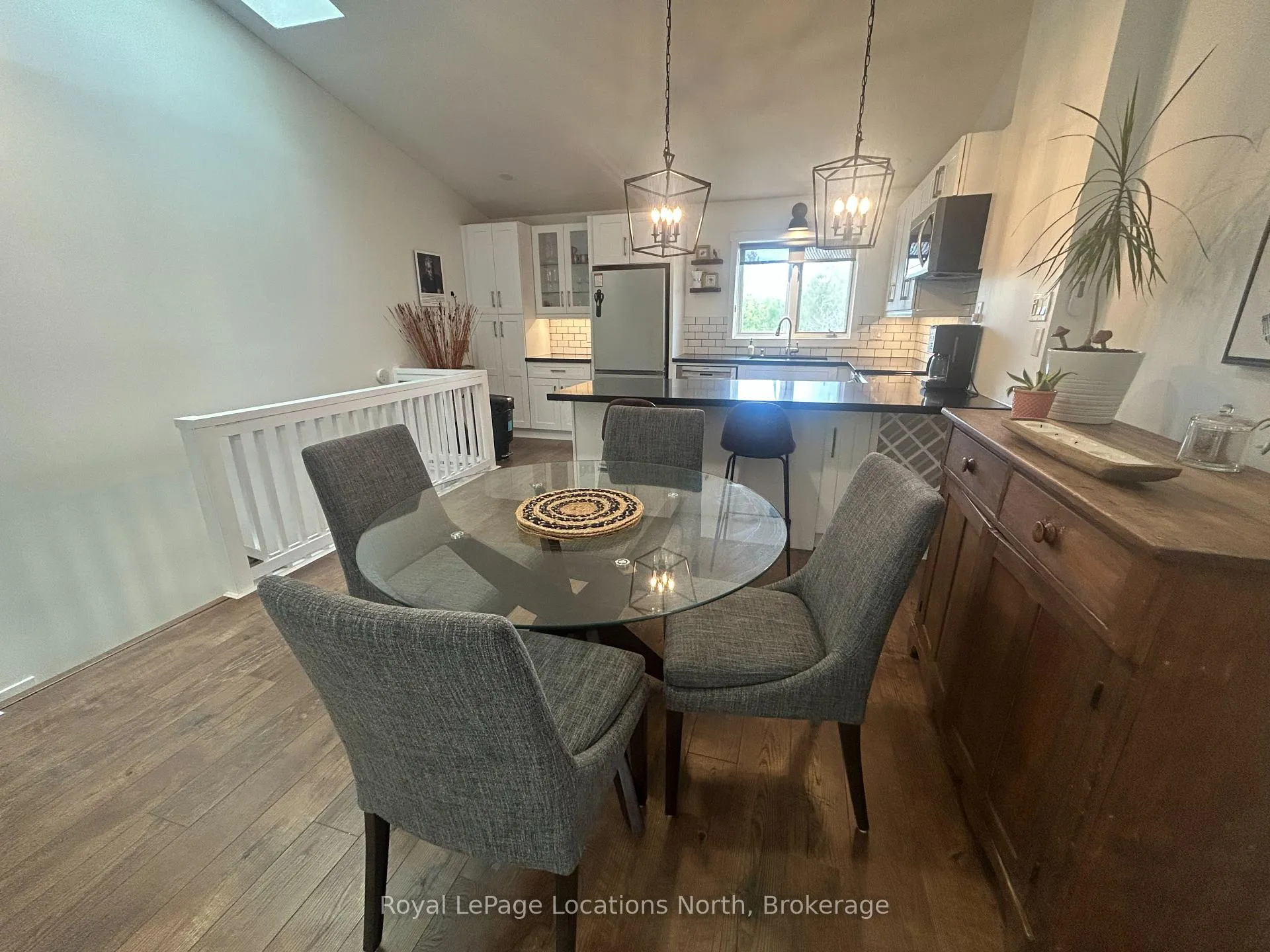 Photo 5 of Unit 1, 561 Oxbow Crescent, Collingwood — HOMEH