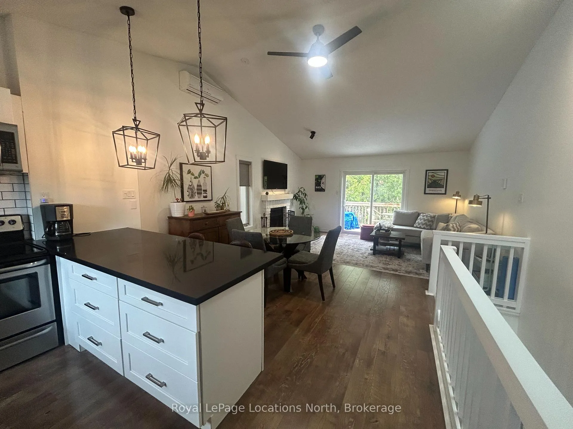 Photo 6 of Unit 1, 561 Oxbow Crescent, Collingwood — HOMEH